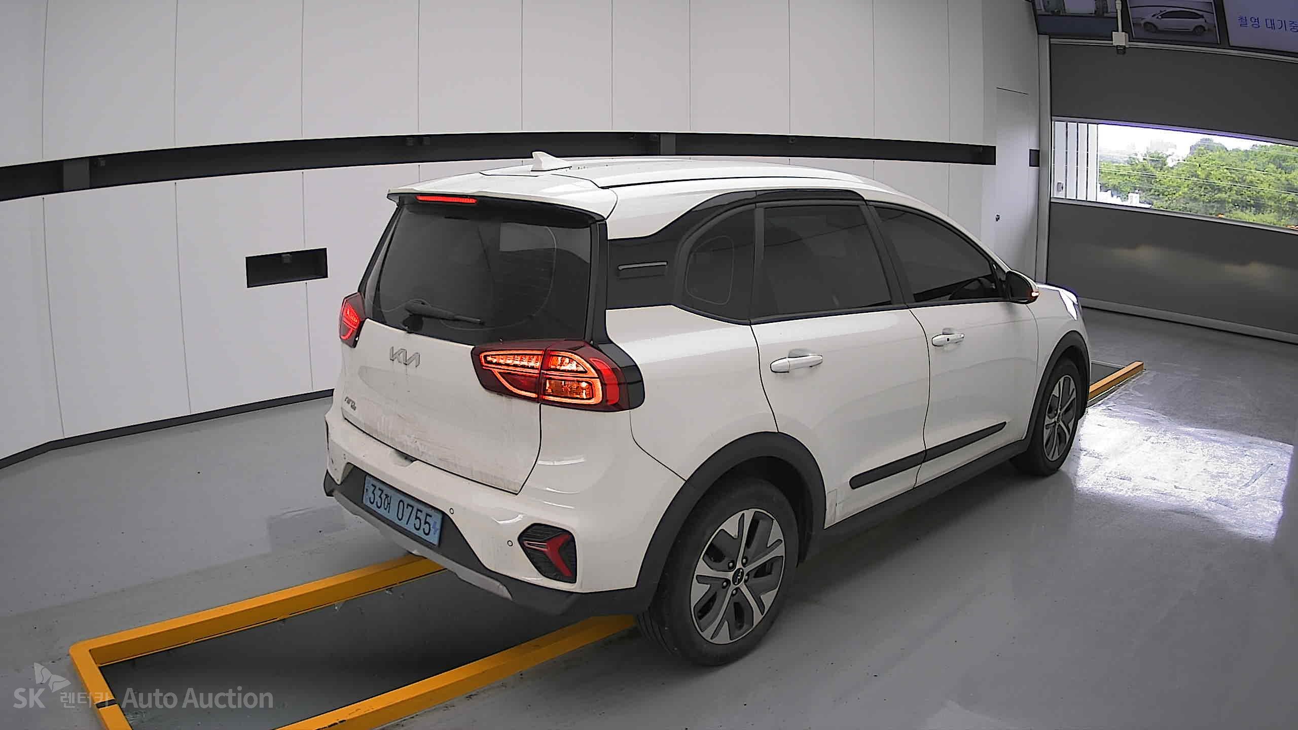 2023 - kia niro