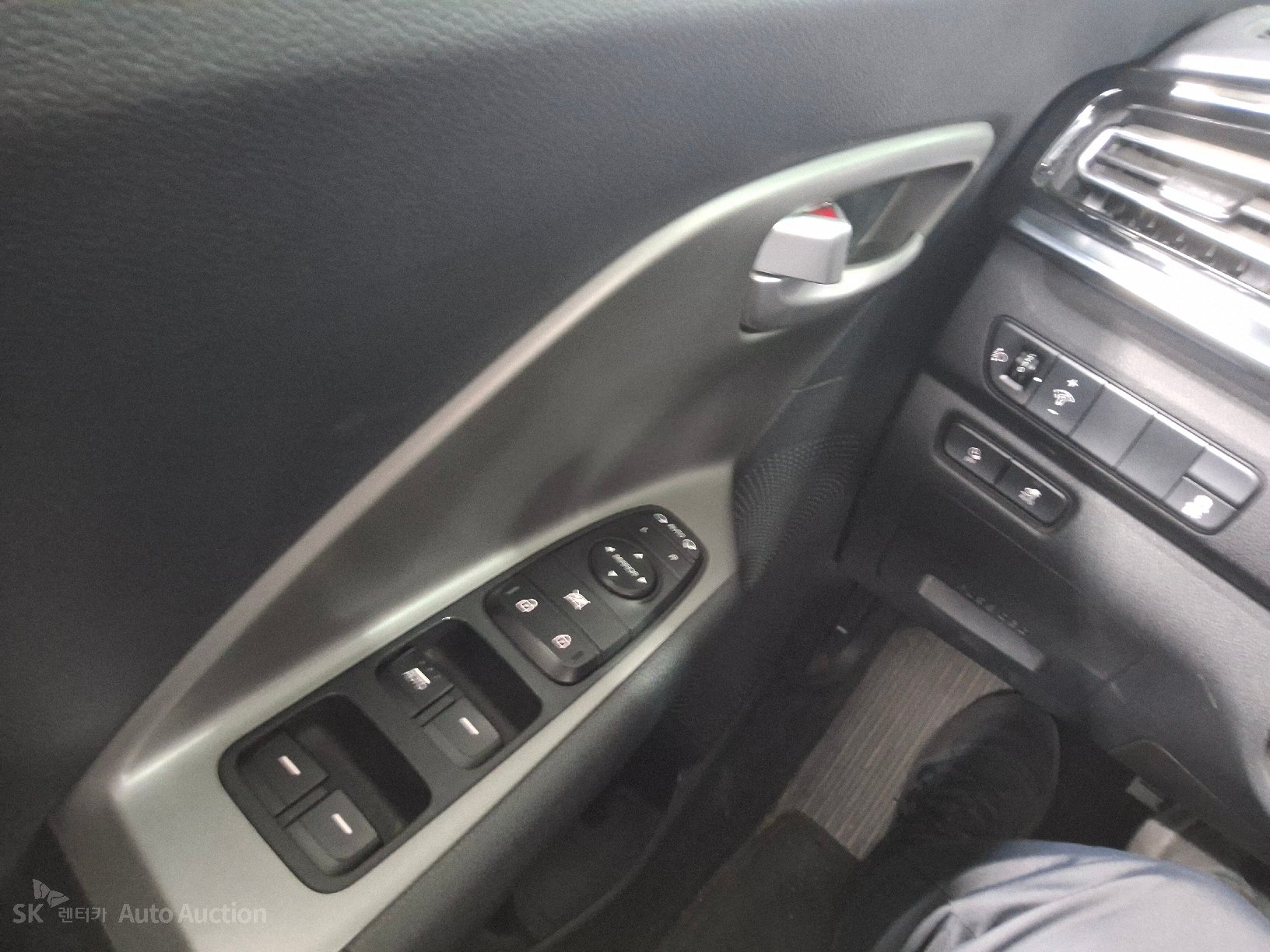 2023 - kia niro