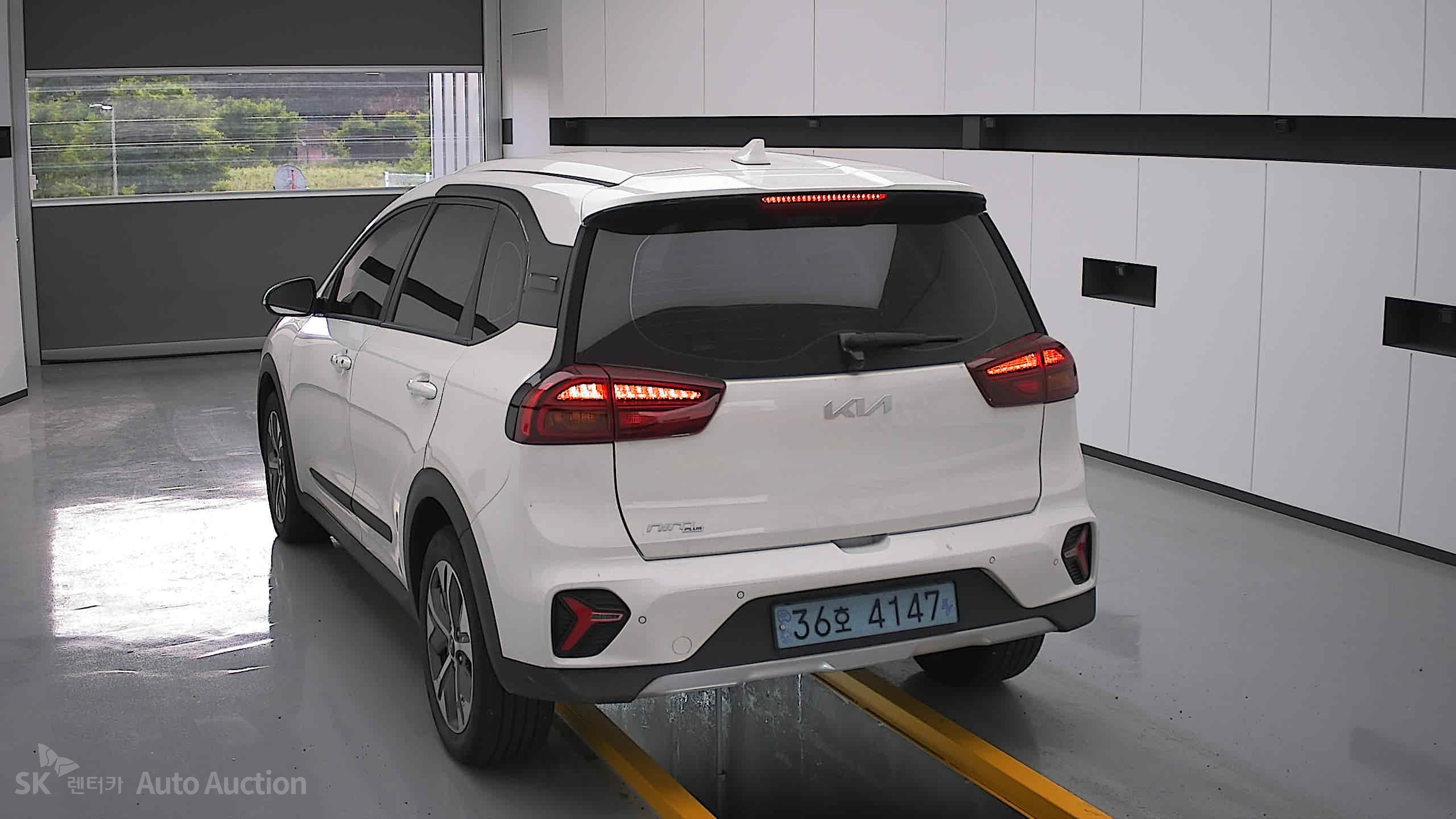 2023 - kia niro