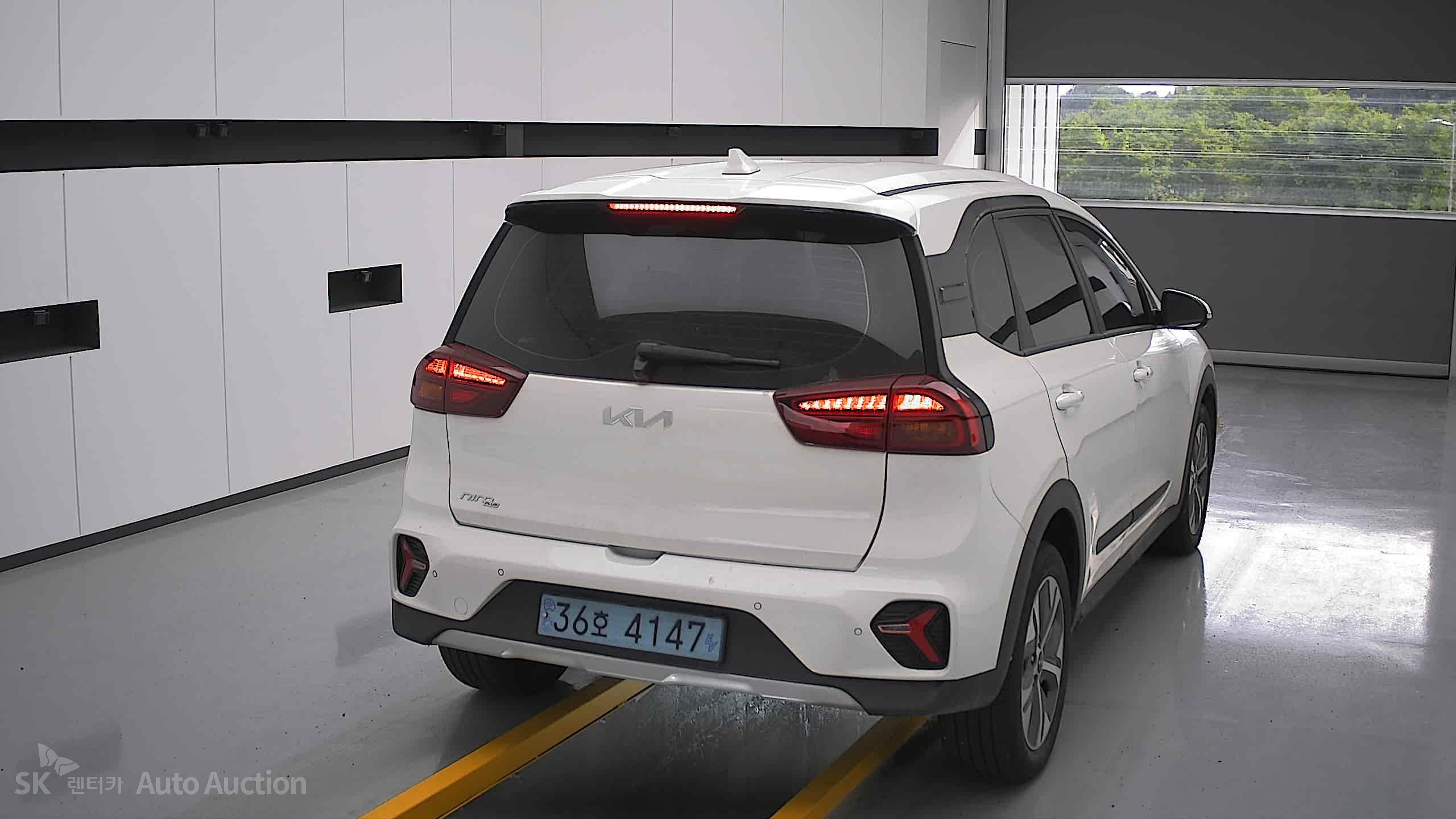 2023 - kia niro