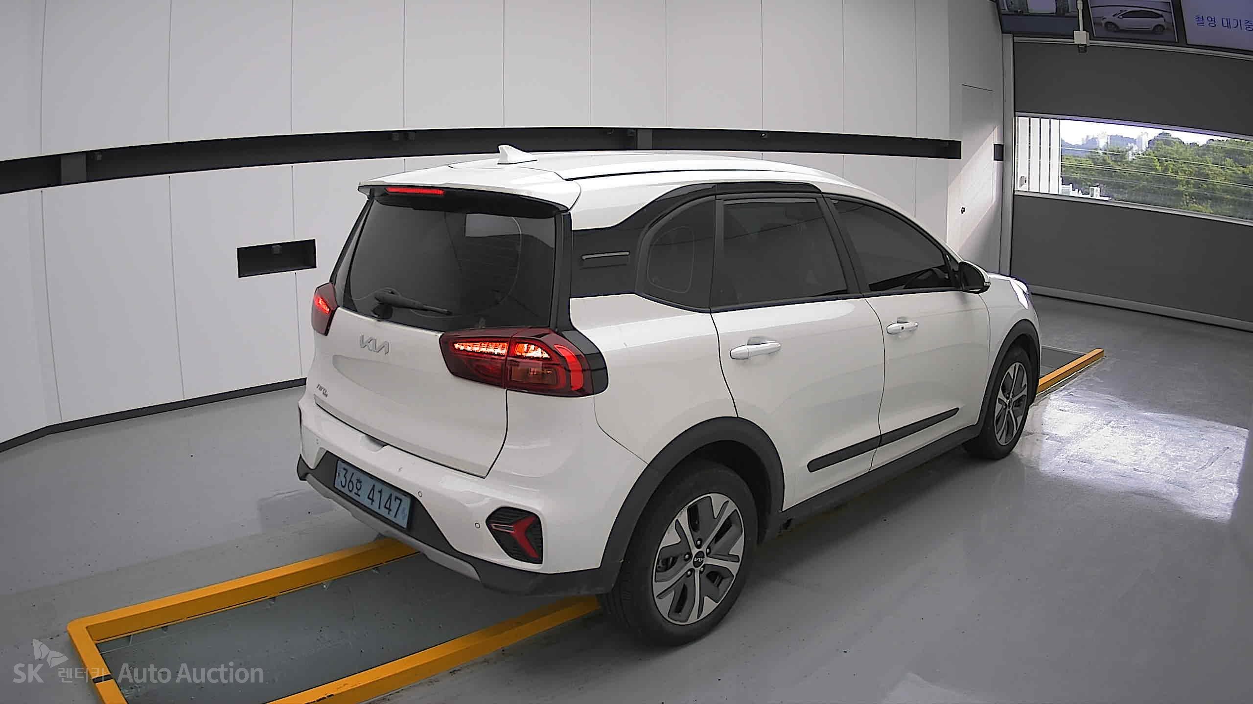 2023 - kia niro