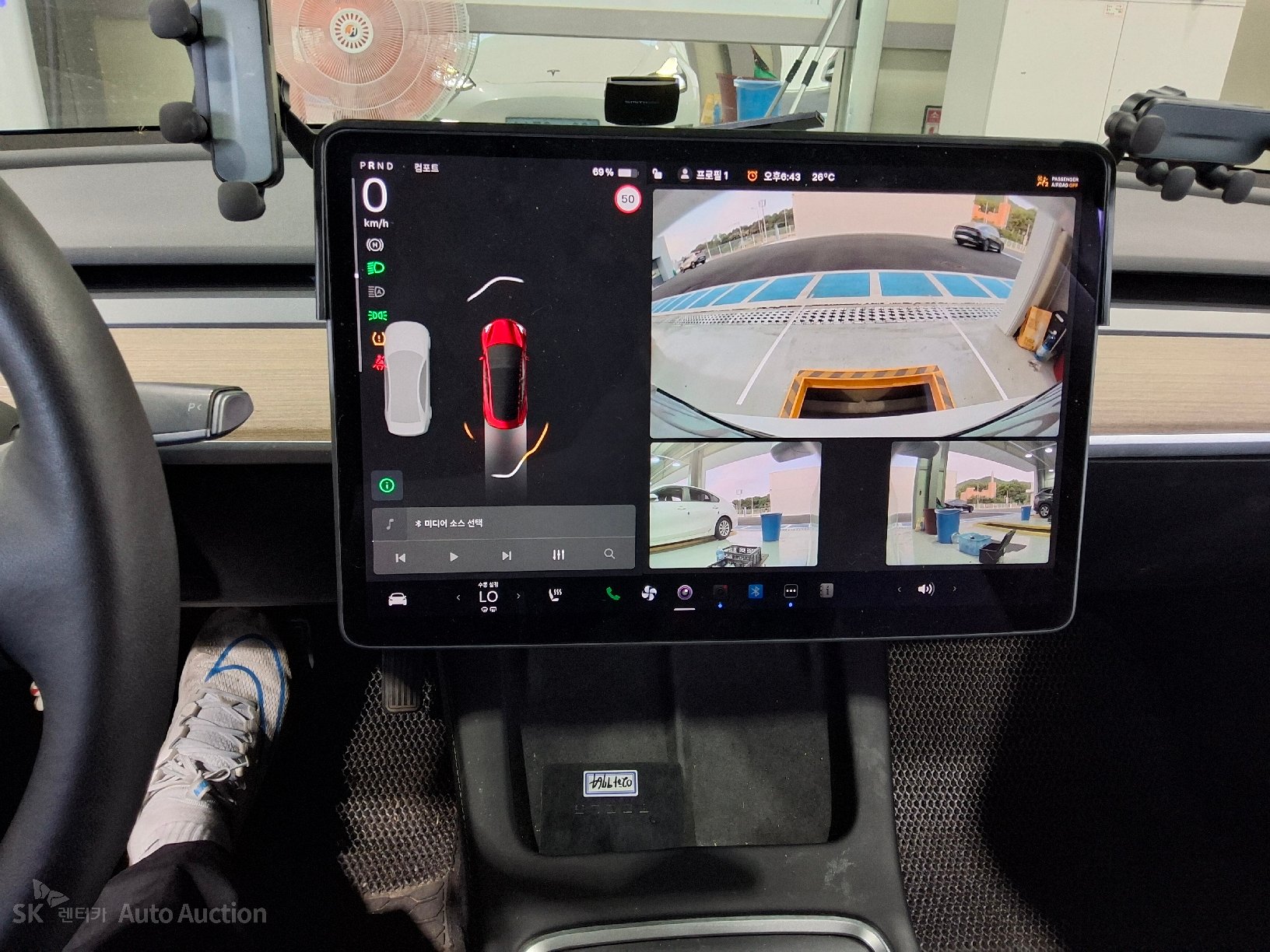 2022 - tesla model 3