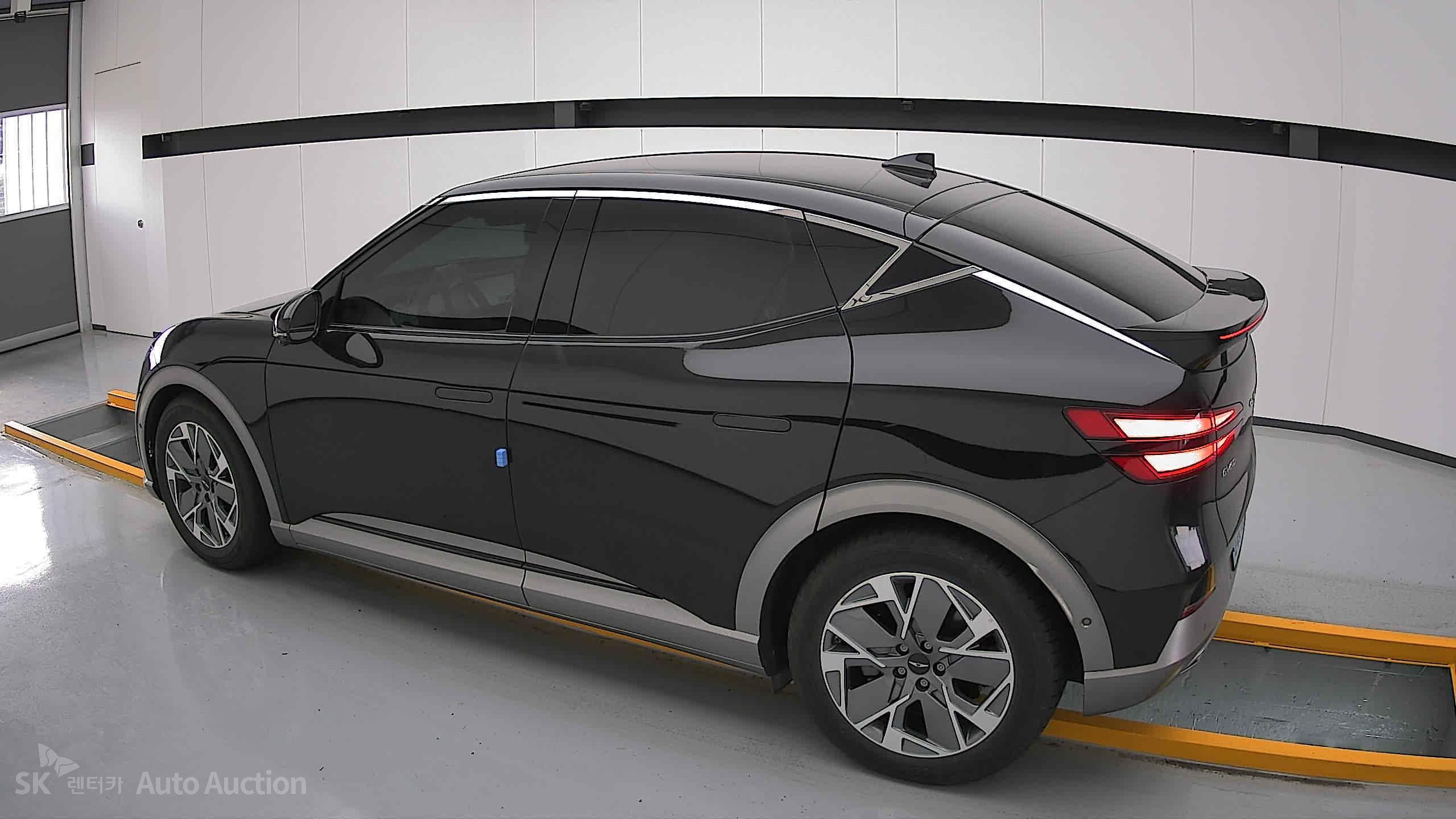 2022 - genesis gv60