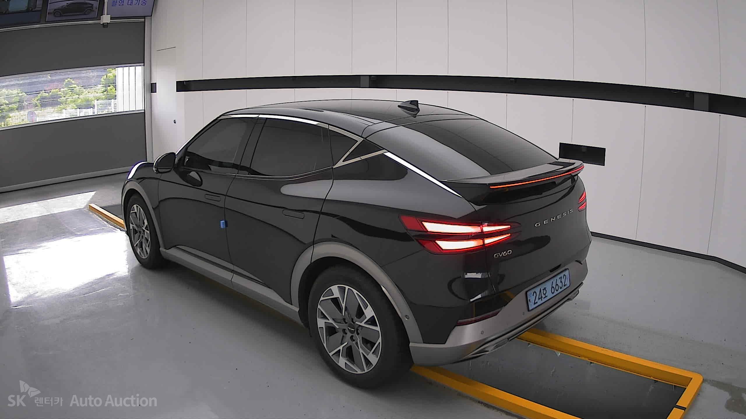 2022 - genesis gv60