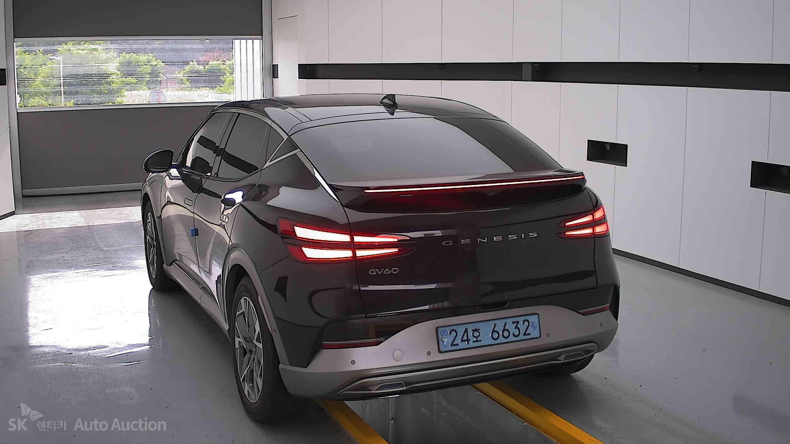 2022 - genesis gv60