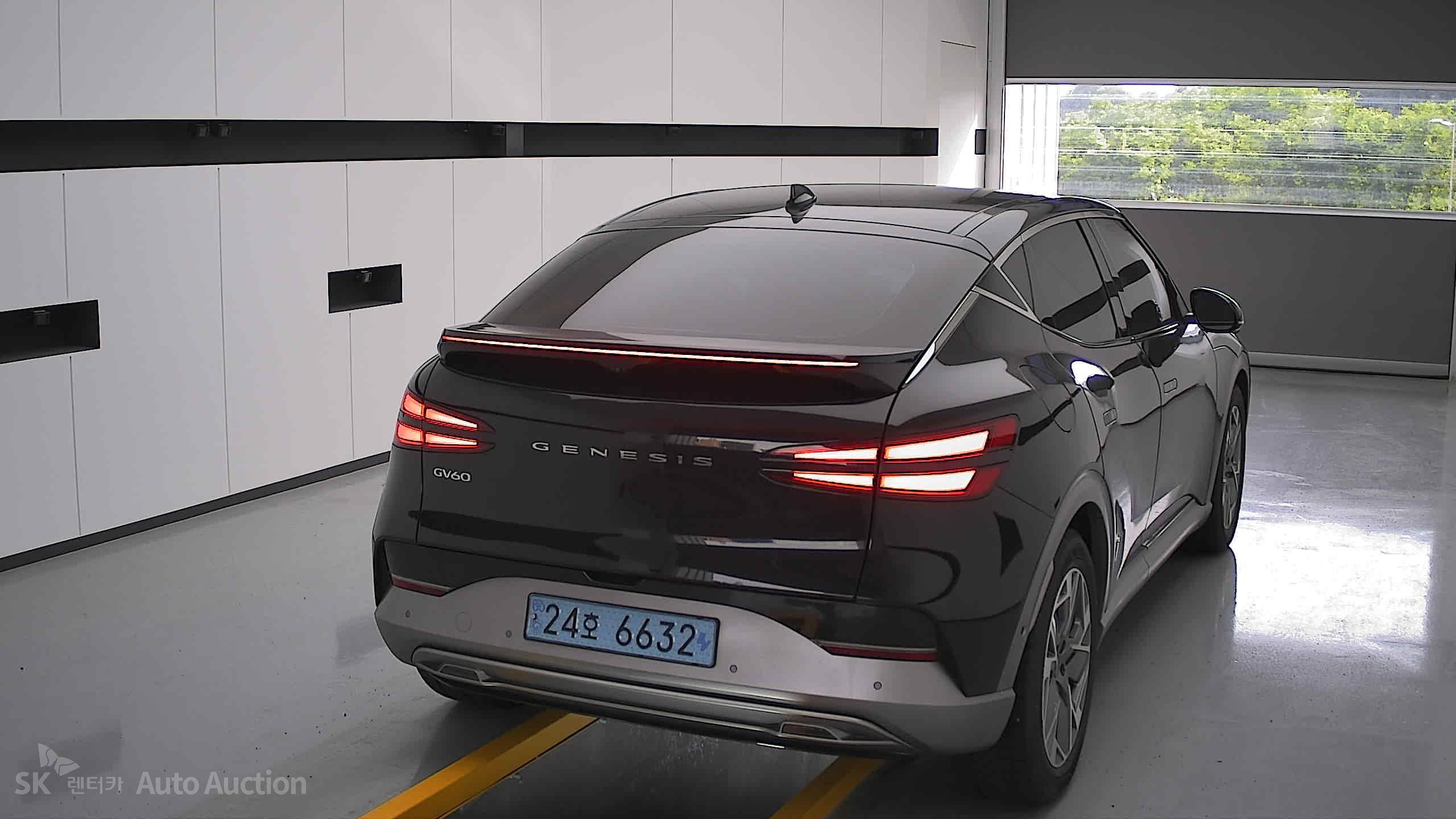 2022 - genesis gv60