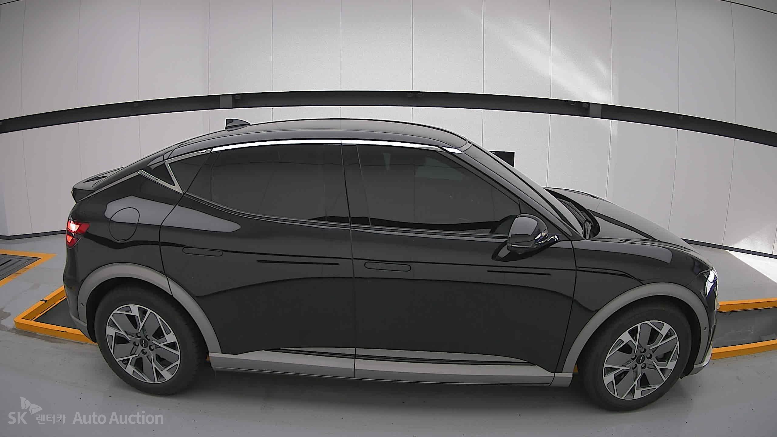 2022 - genesis gv60