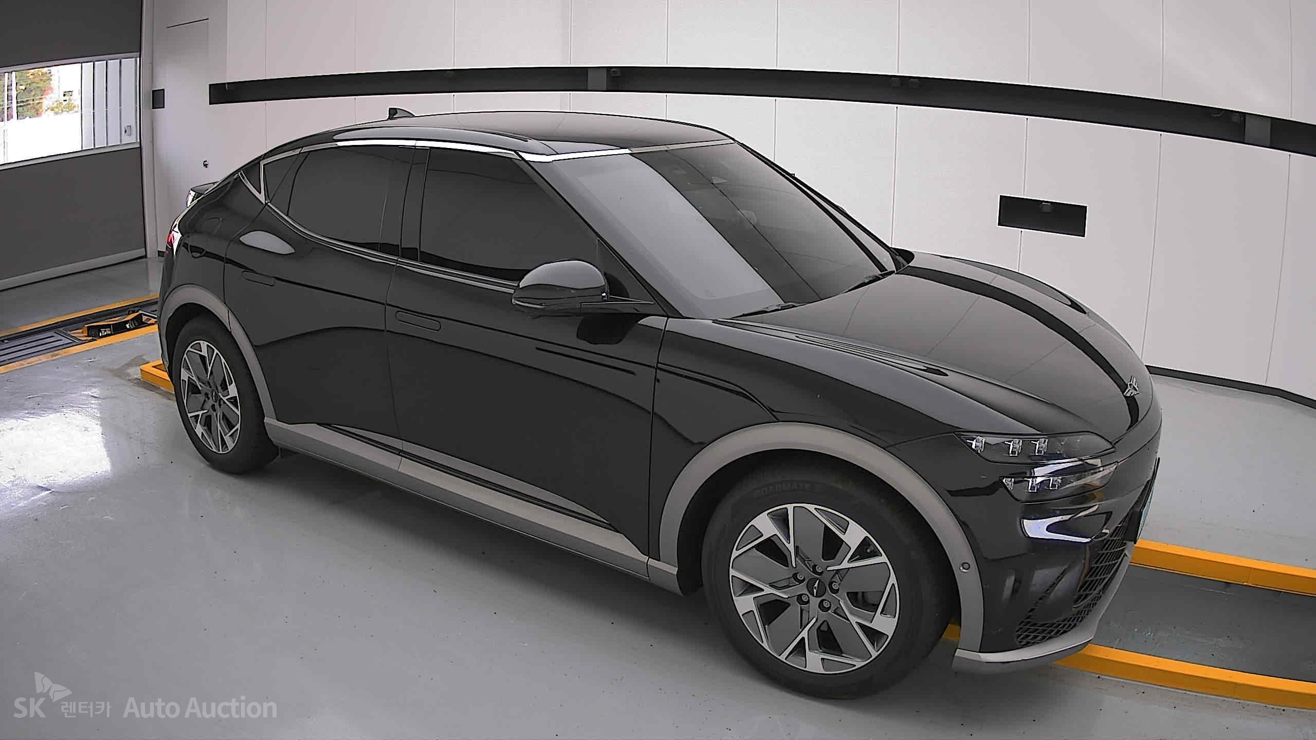 2022 - genesis gv60