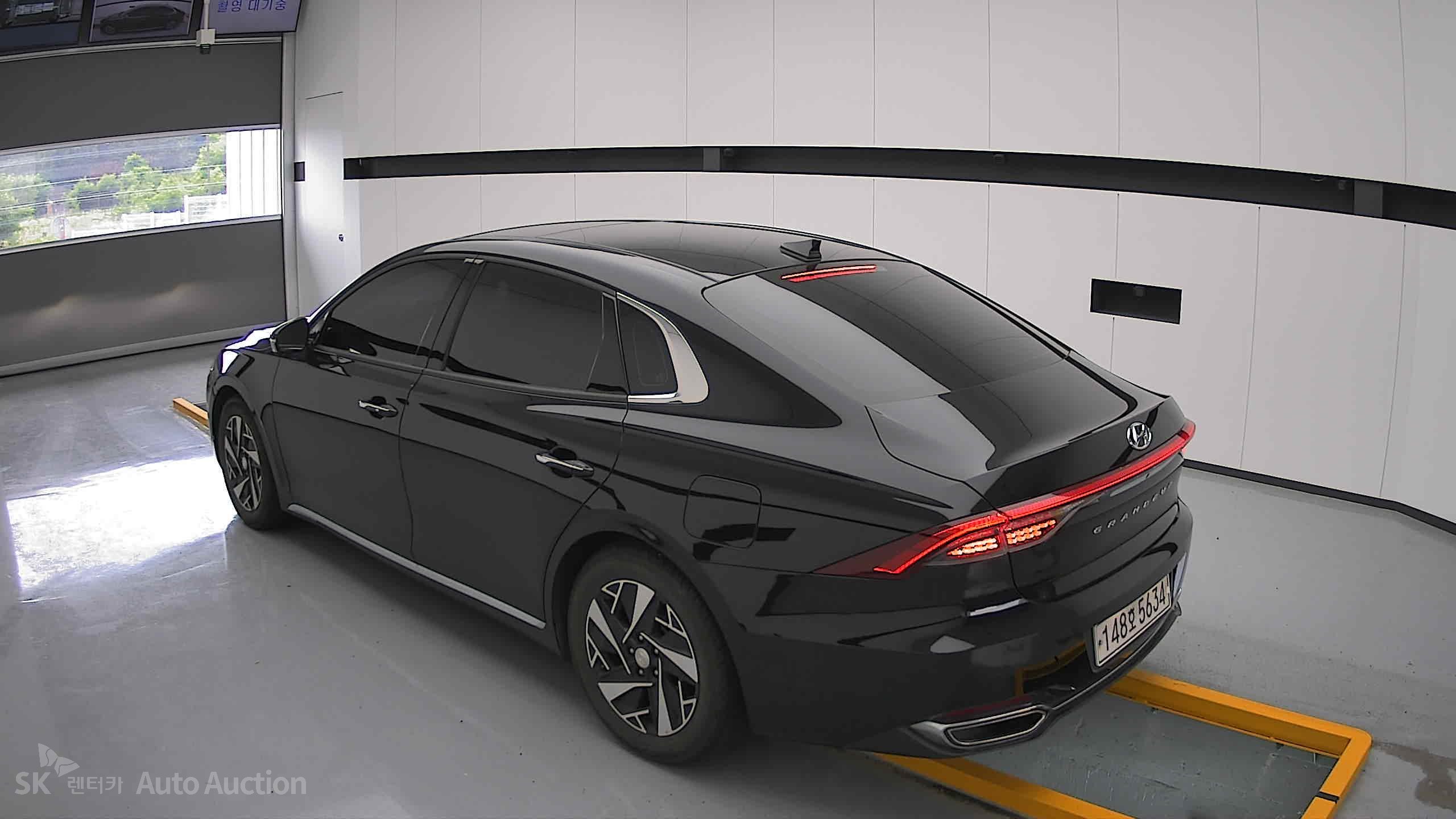 2022 - hyundai grandeur