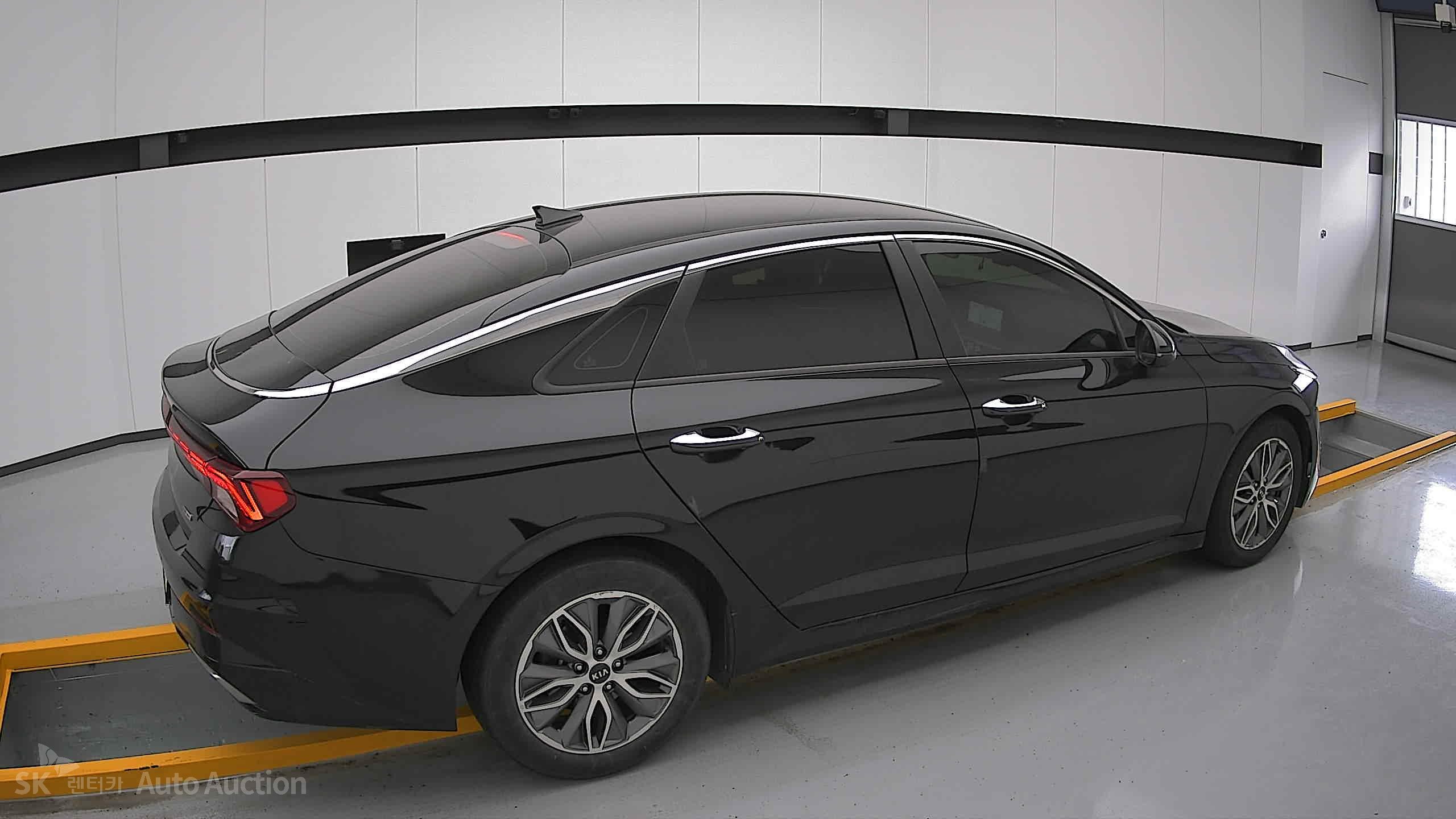 2021 - kia k5