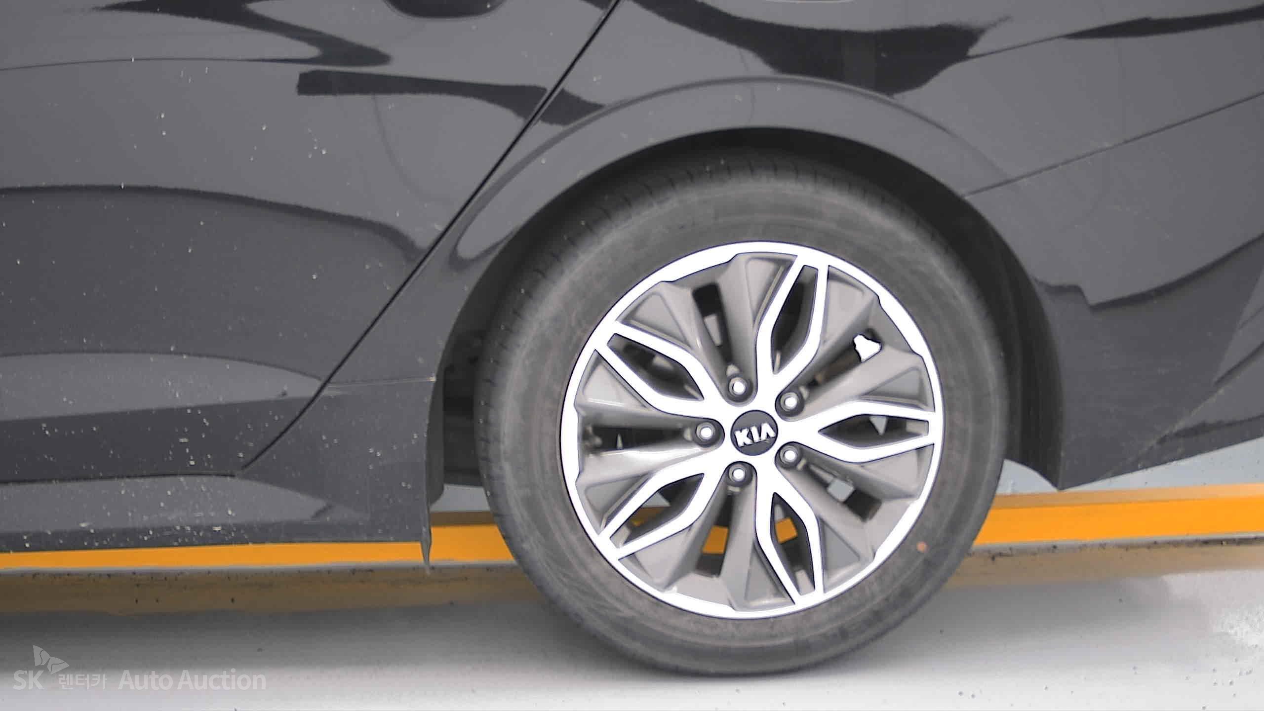 2021 - kia k5