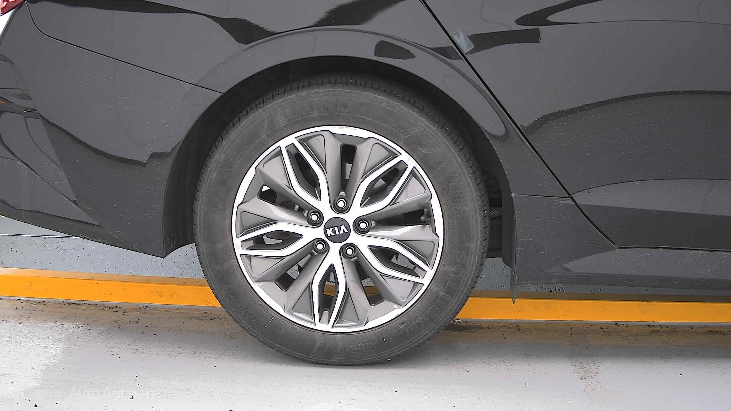 2021 - kia k5