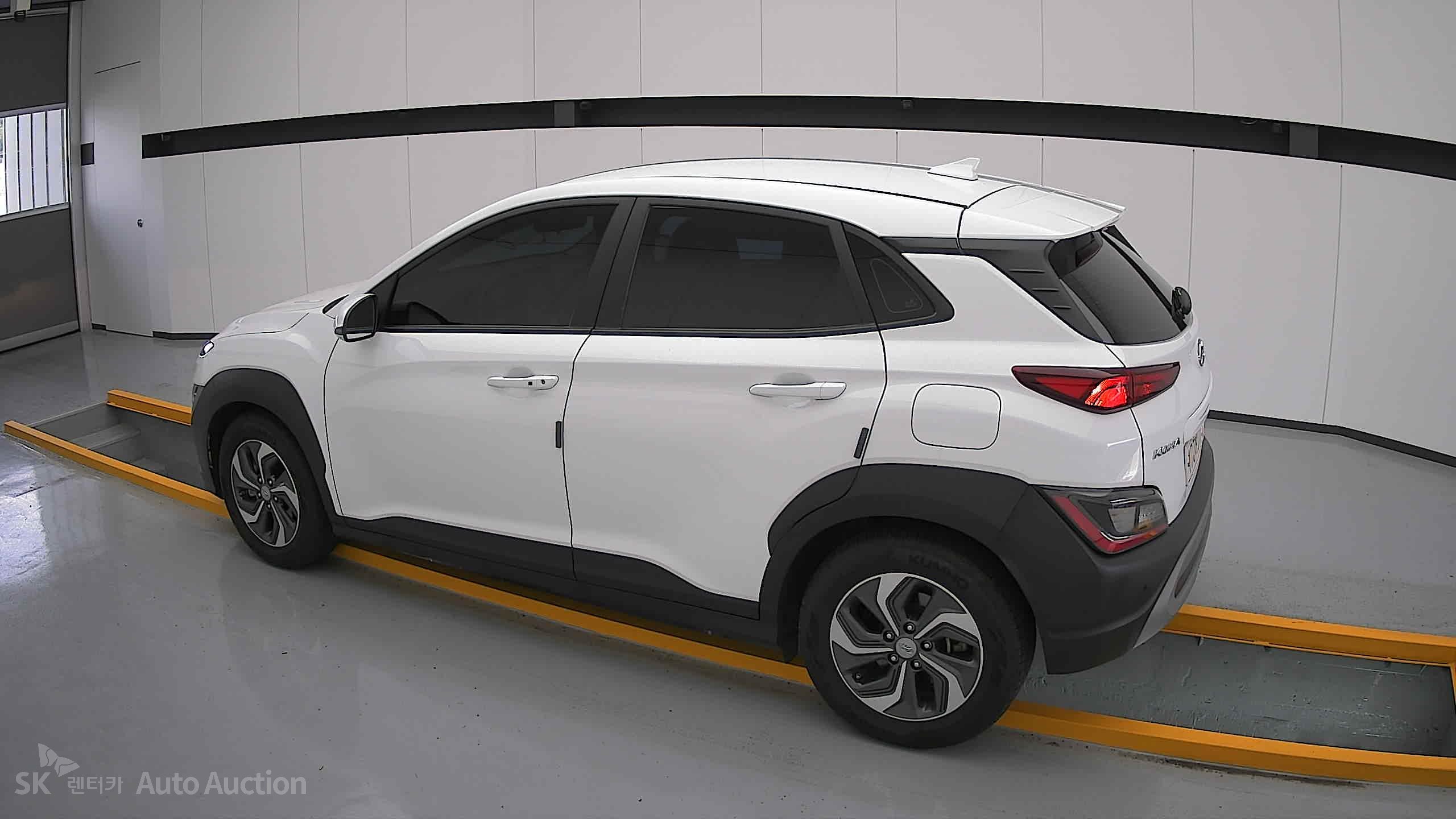 2021 - hyundai kona