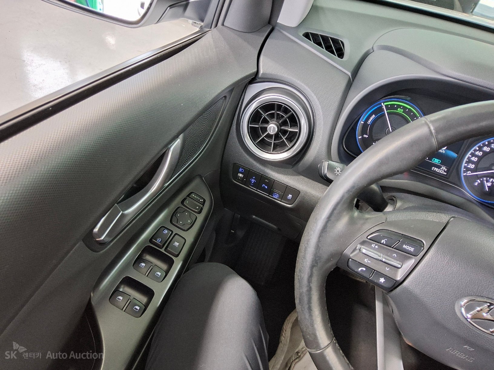 2021 - hyundai kona