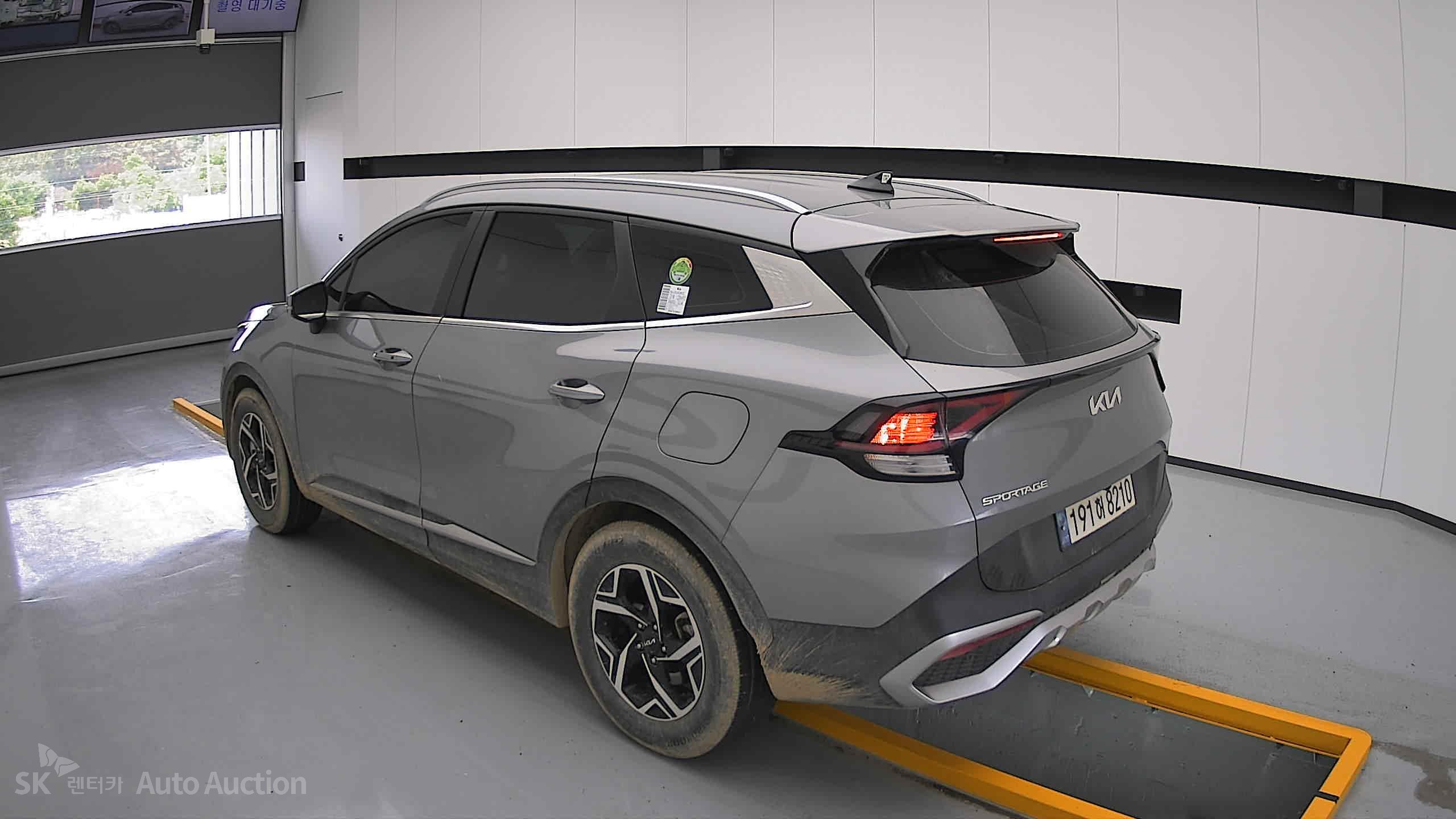 2023 - kia sportage