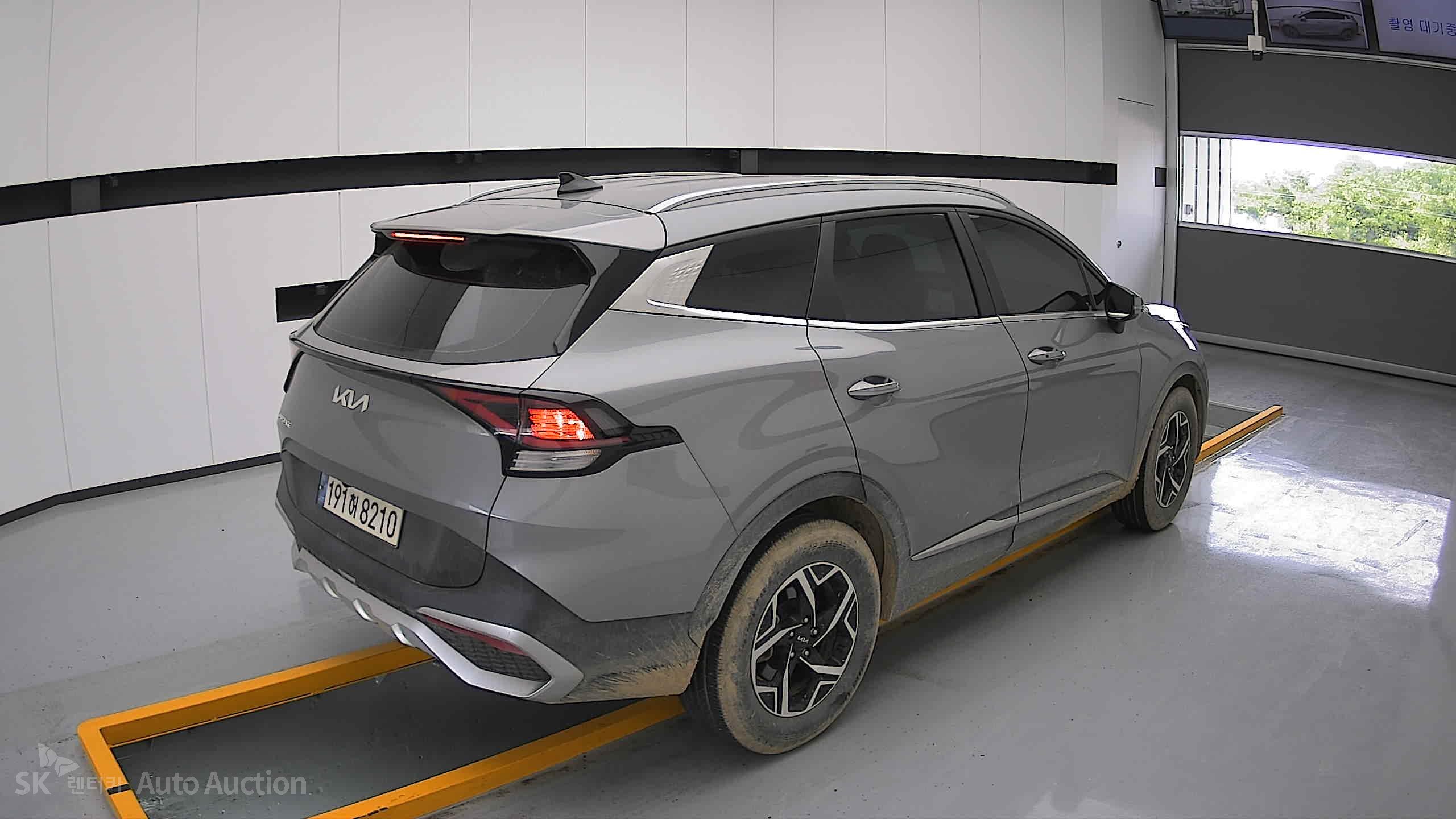 2023 - kia sportage
