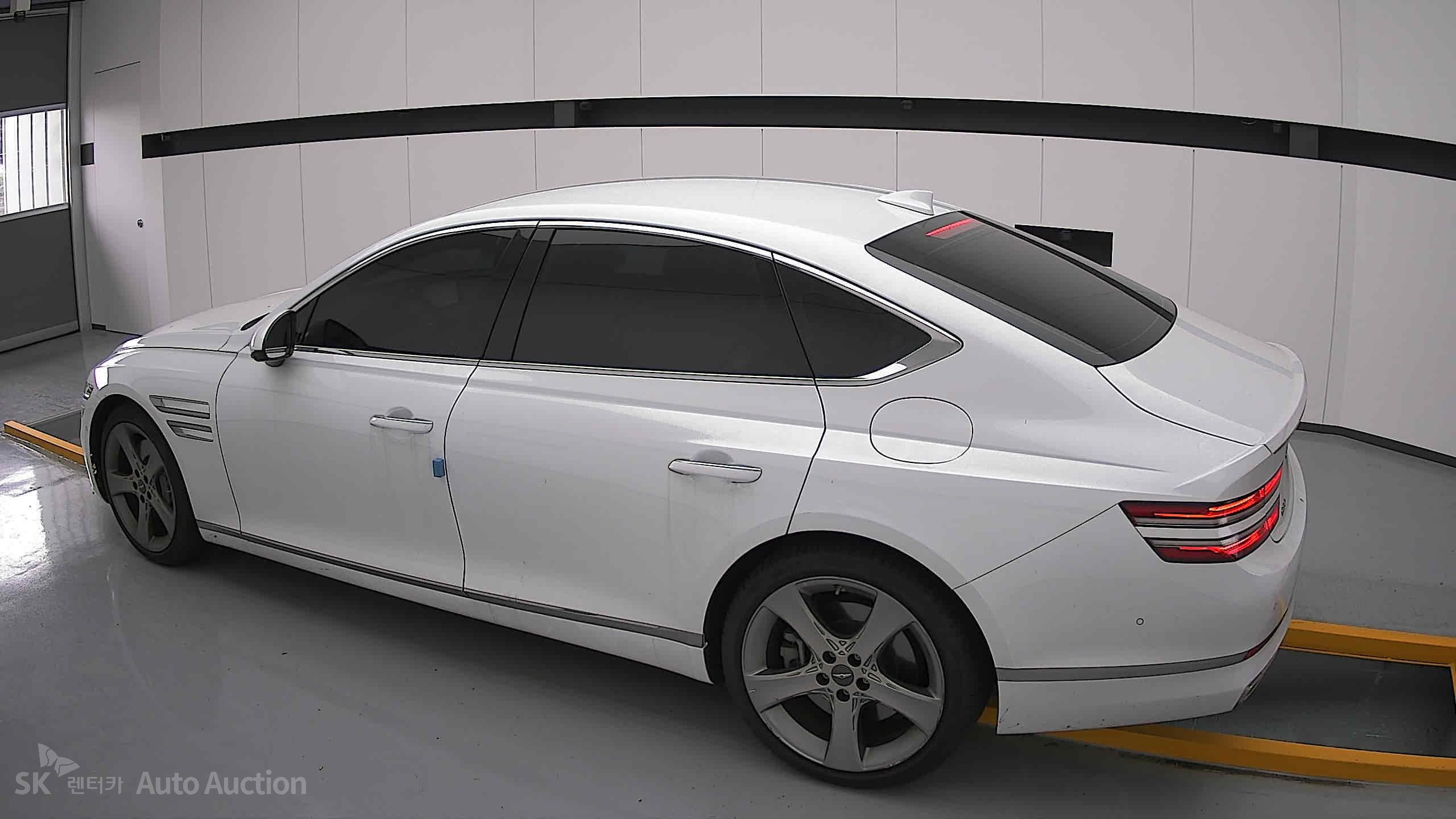 2022 - genesis g80