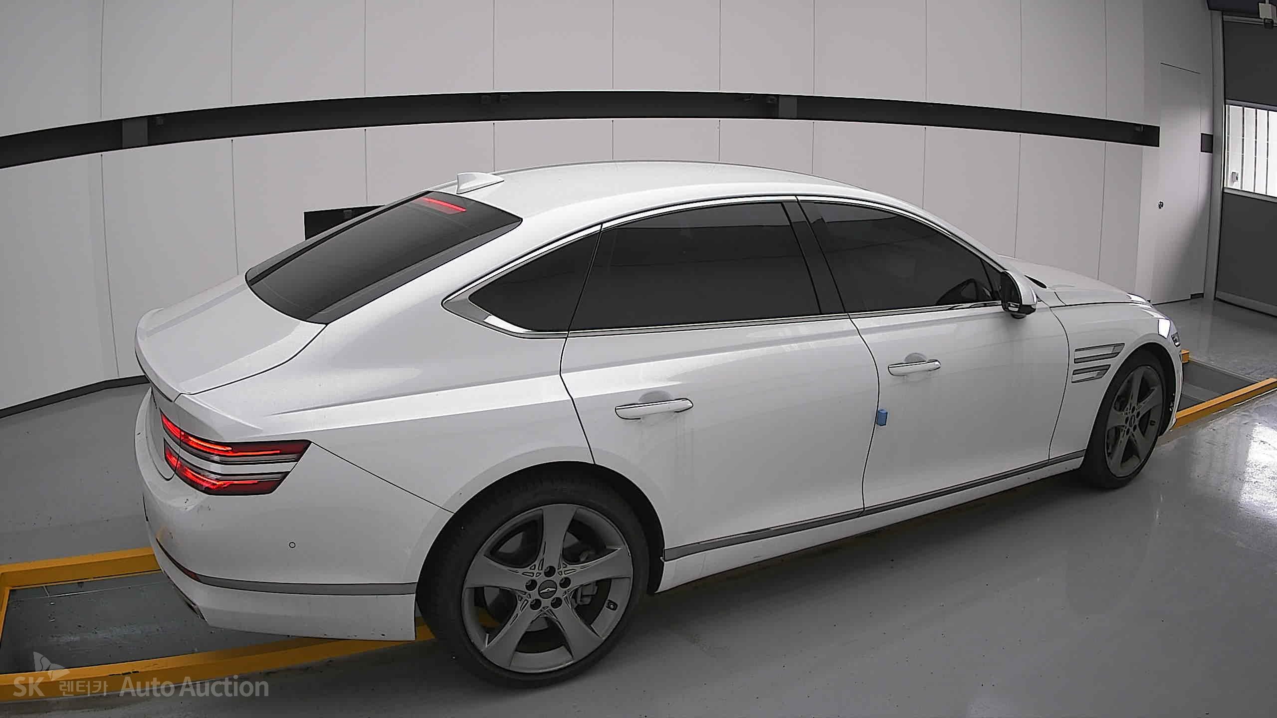 2022 - genesis g80