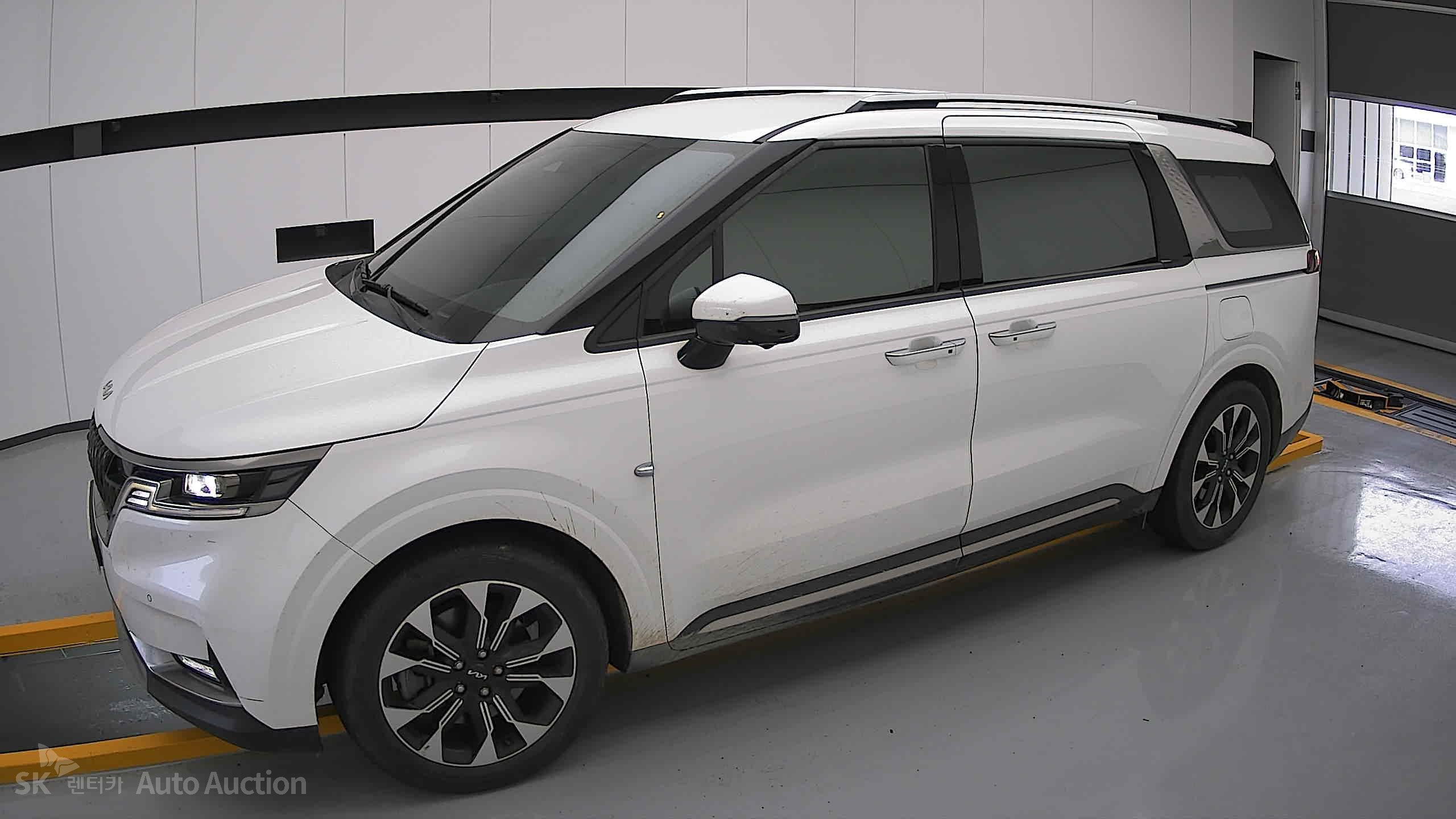 2023 - kia carnival