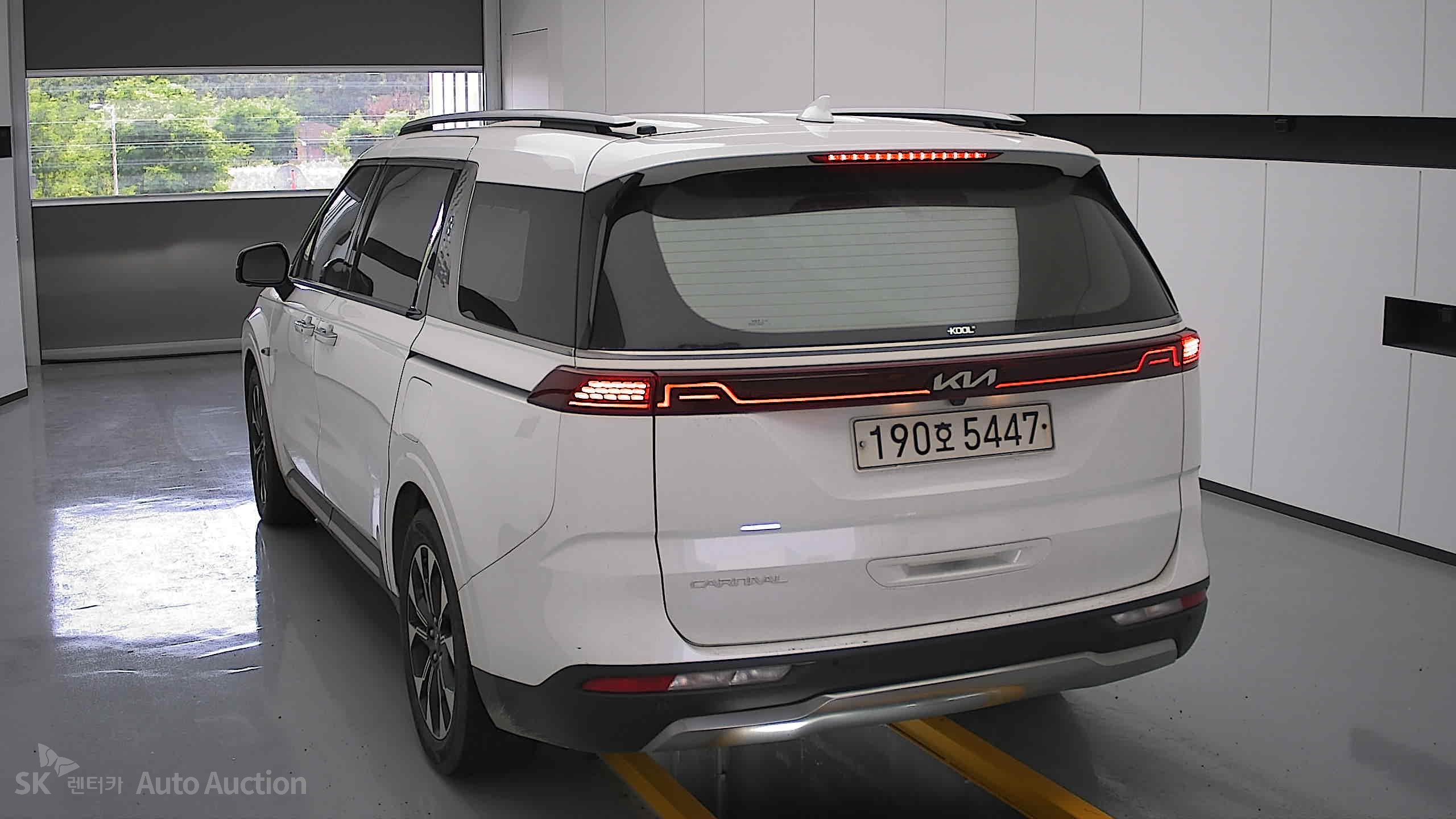 2023 - kia carnival