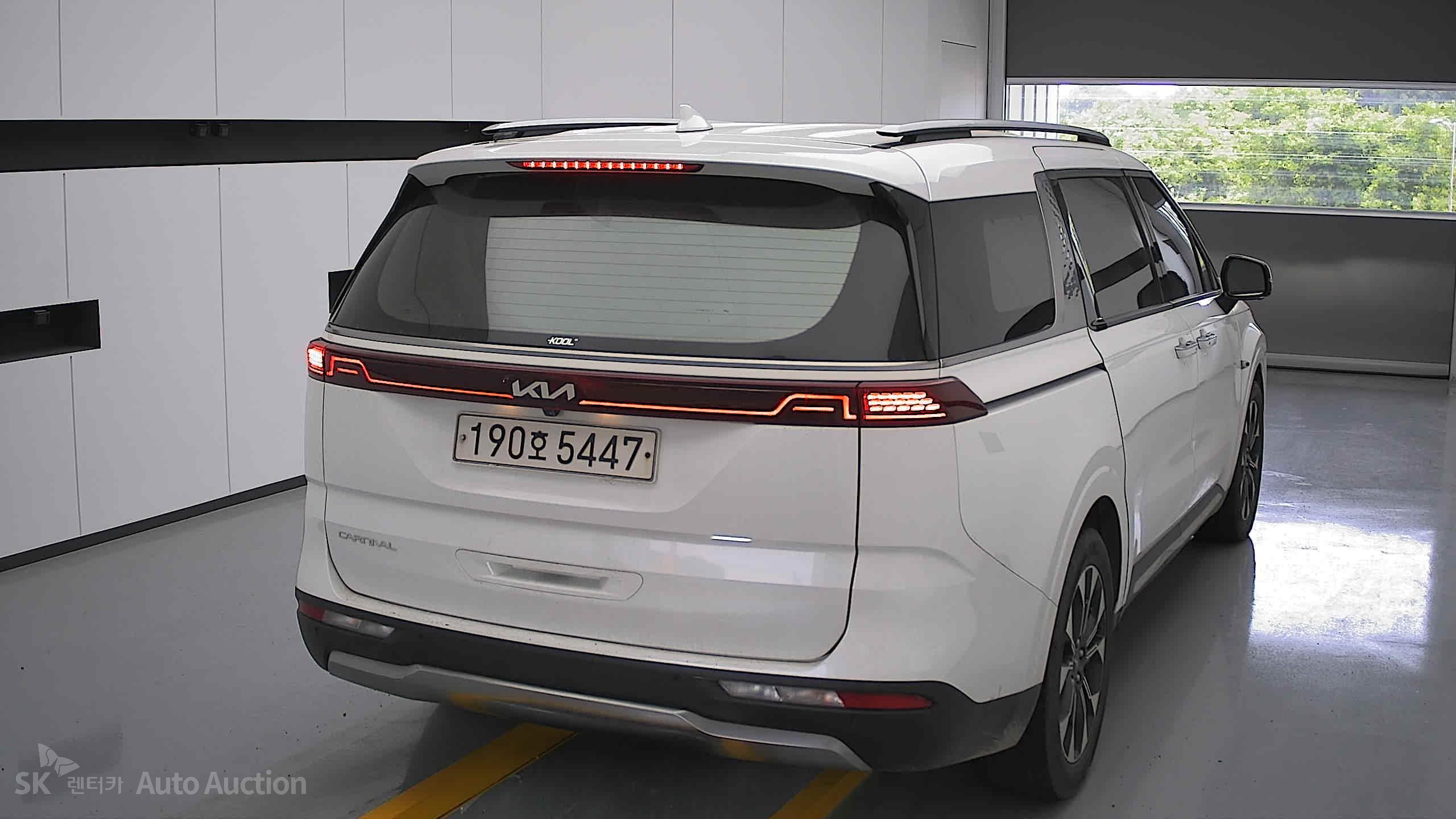 2023 - kia carnival