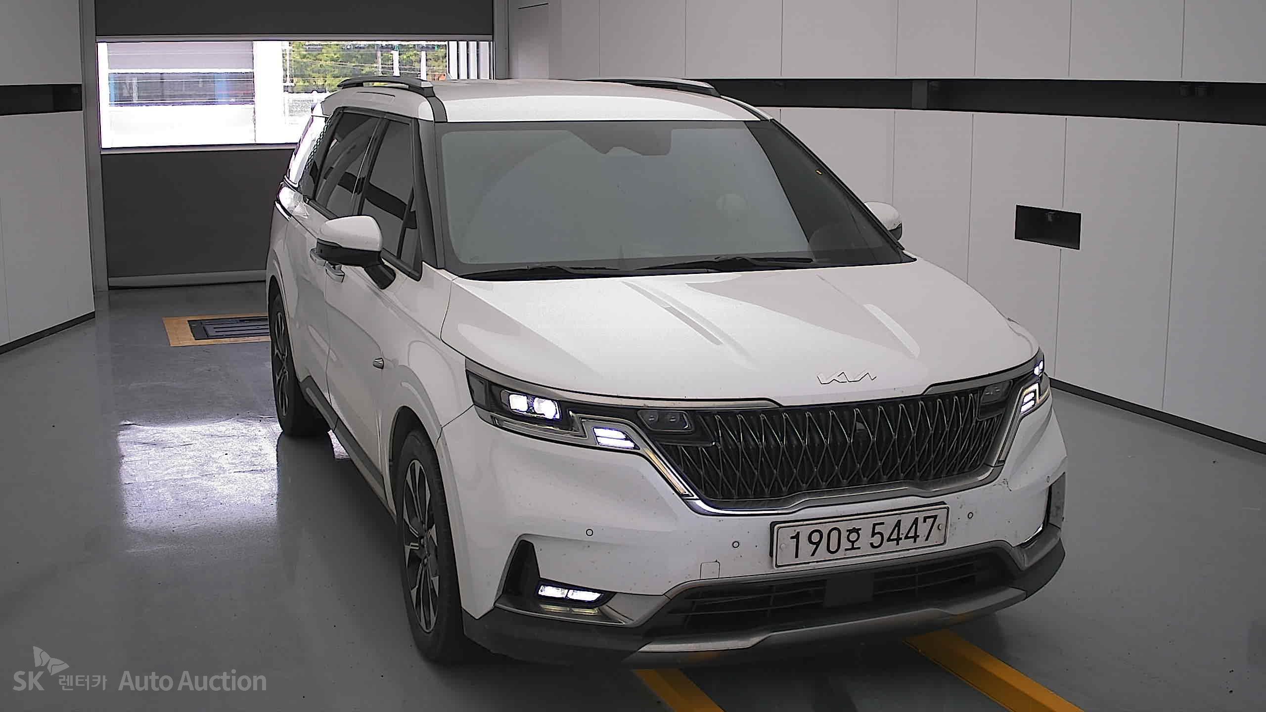 2023 - kia carnival