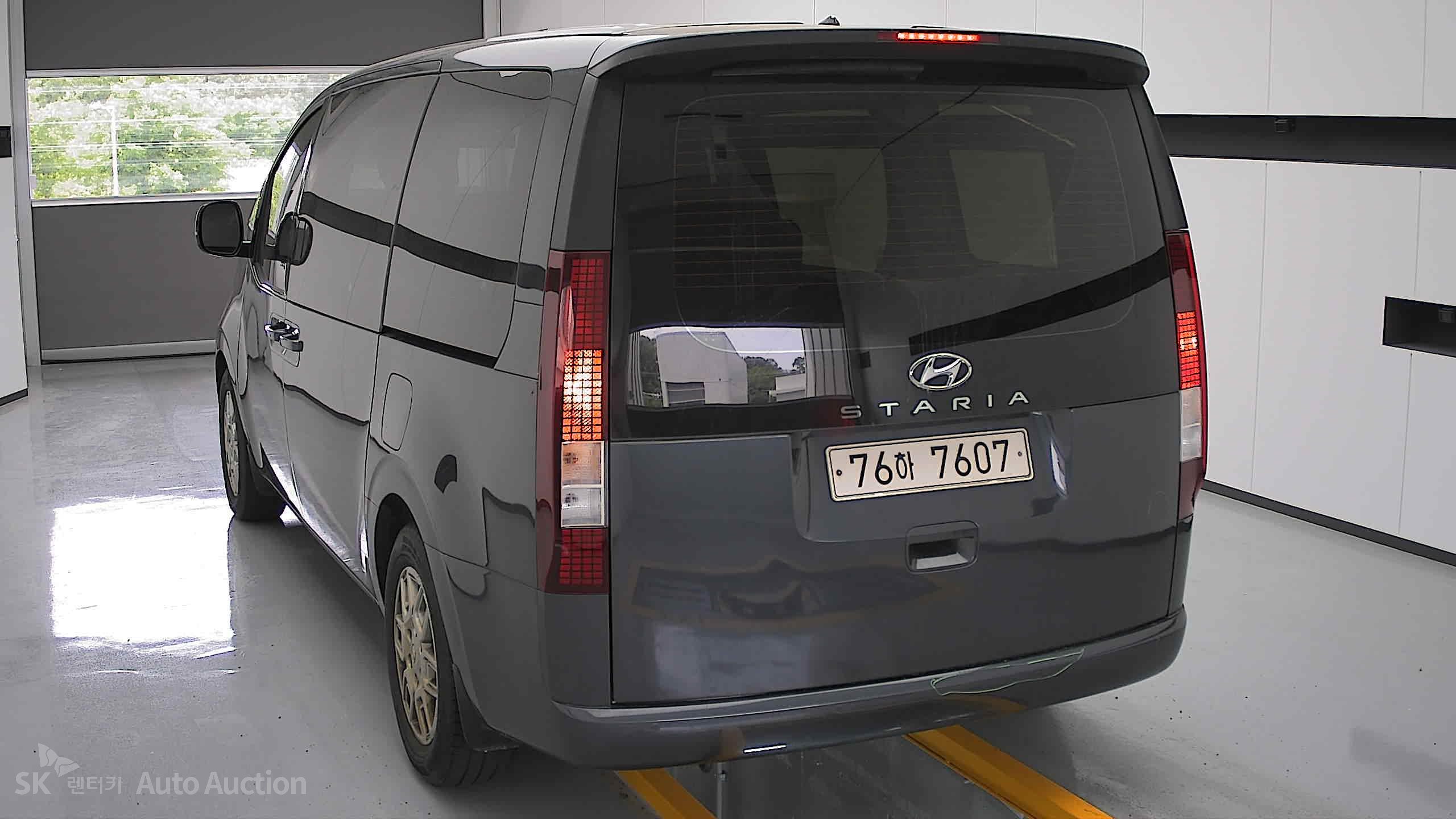 2022 - hyundai staria