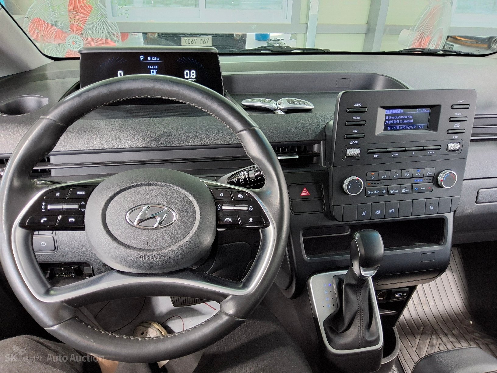 2022 - hyundai staria