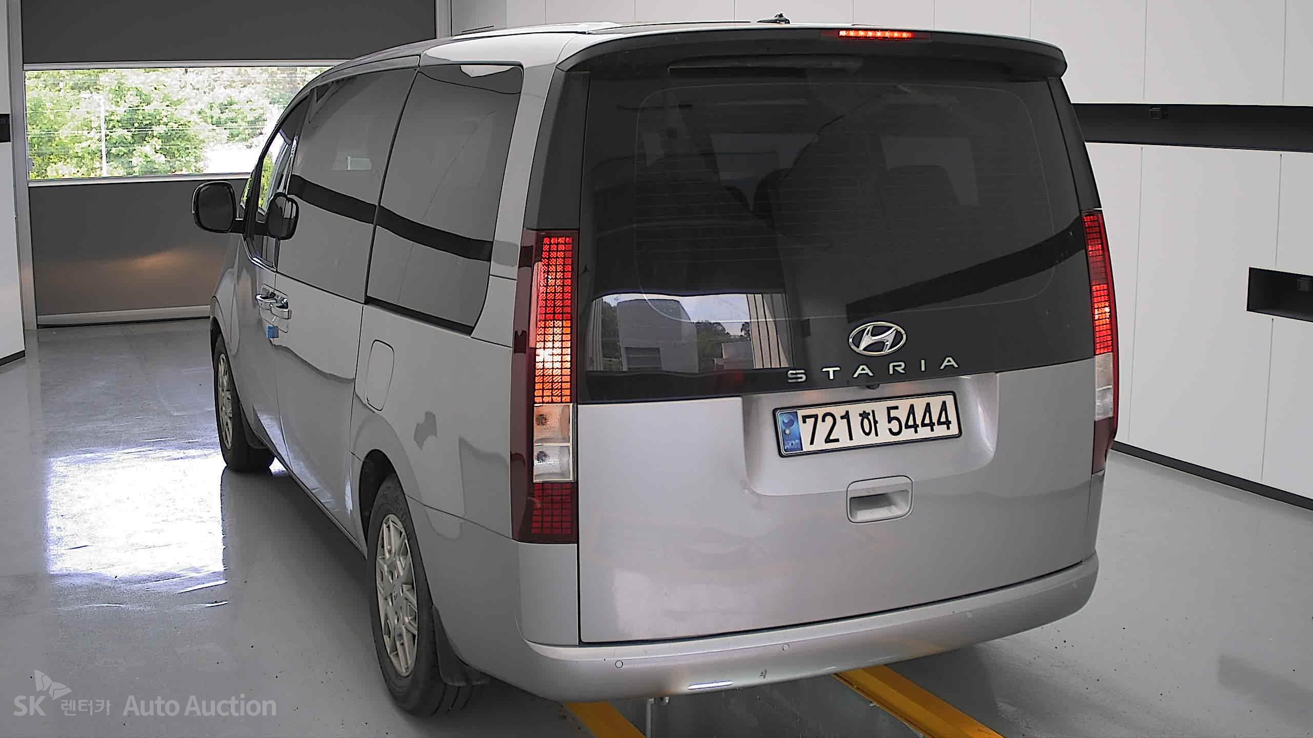 2023 - hyundai staria