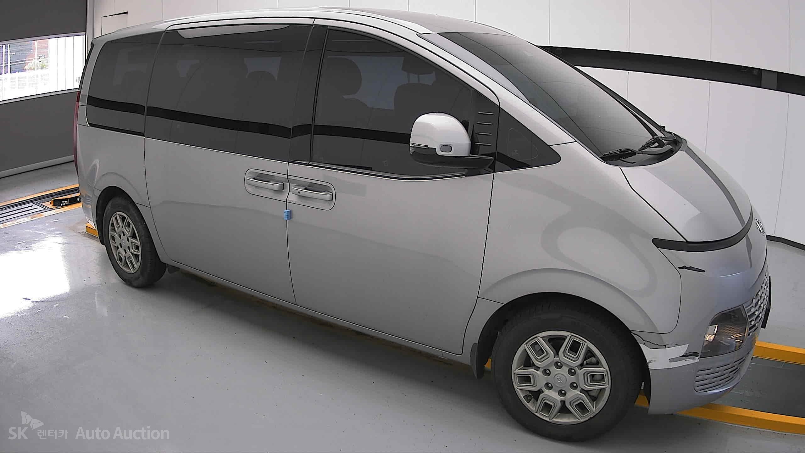 2023 - hyundai staria