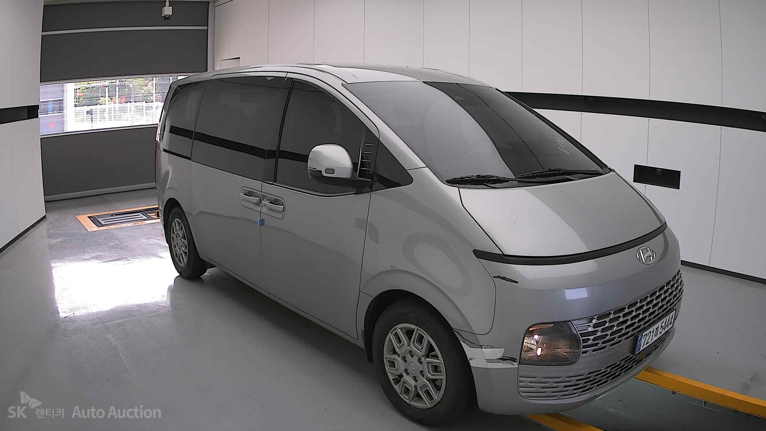 2023 - hyundai staria