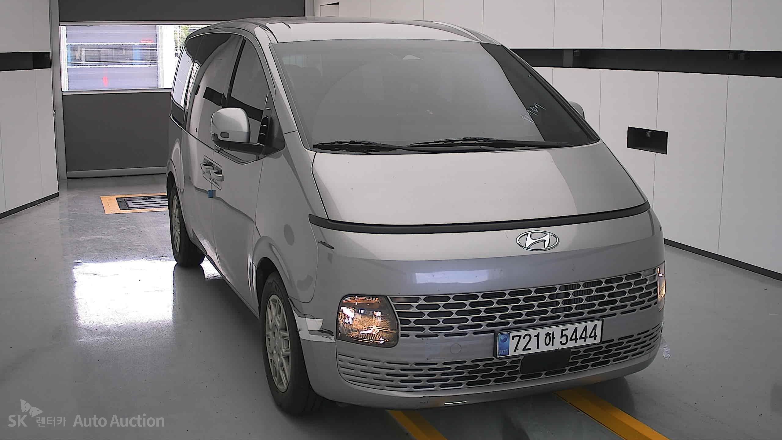 2023 - hyundai staria