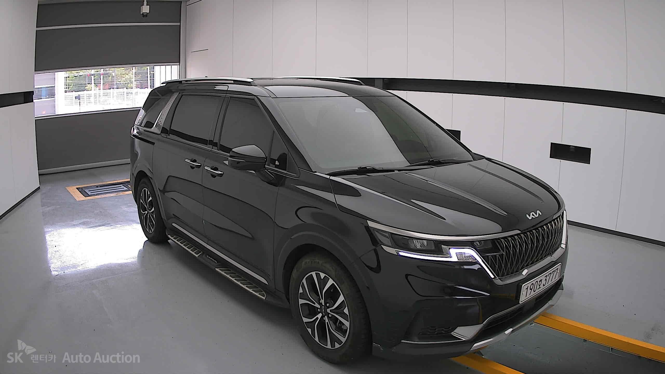 2023 - kia carnival