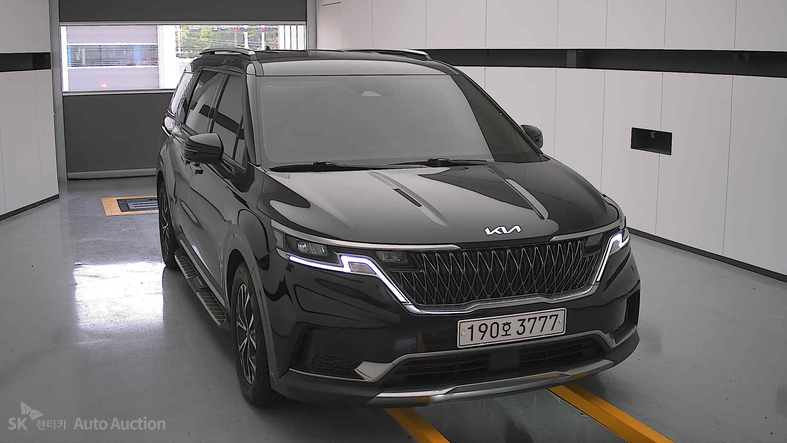 2023 - kia carnival