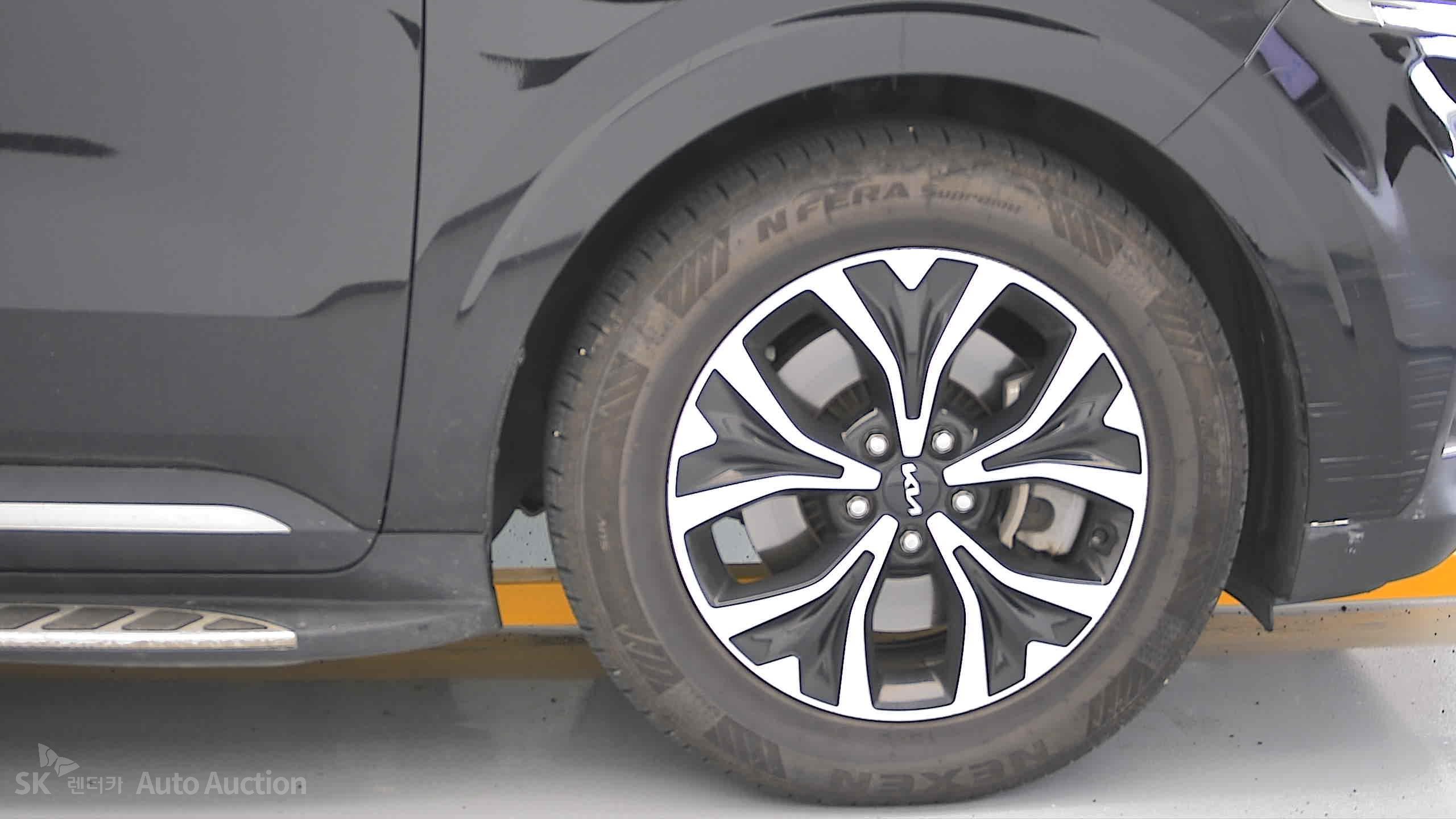 2023 - kia carnival