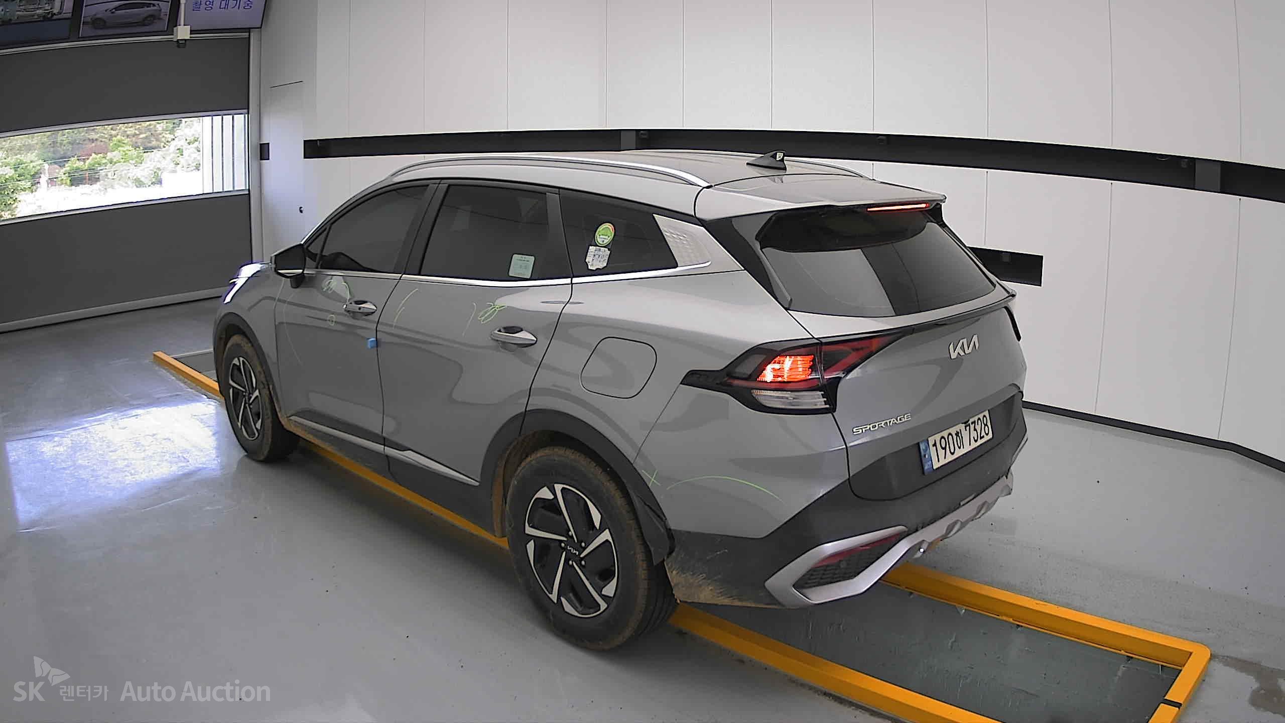 2023 - kia sportage