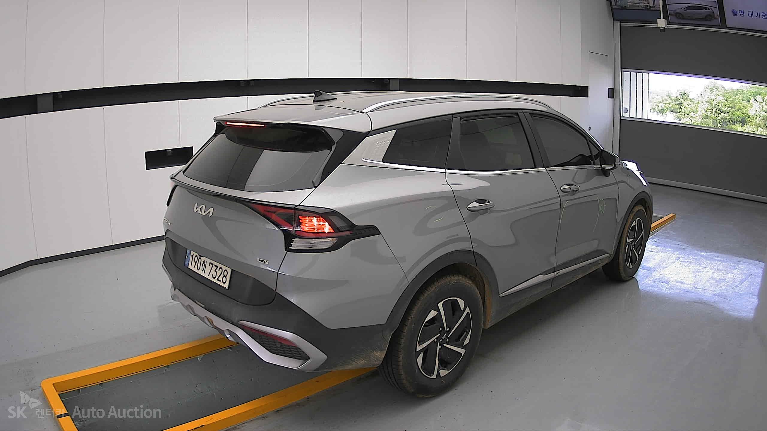 2023 - kia sportage