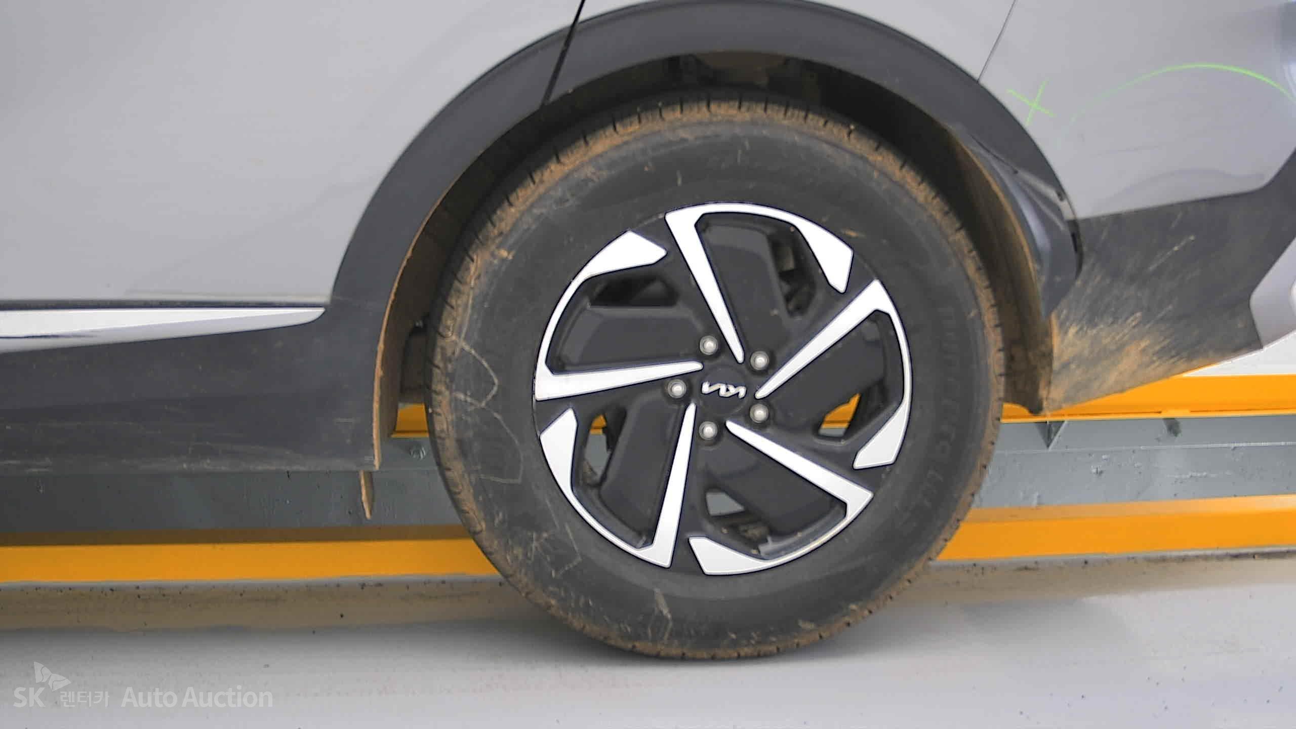 2023 - kia sportage