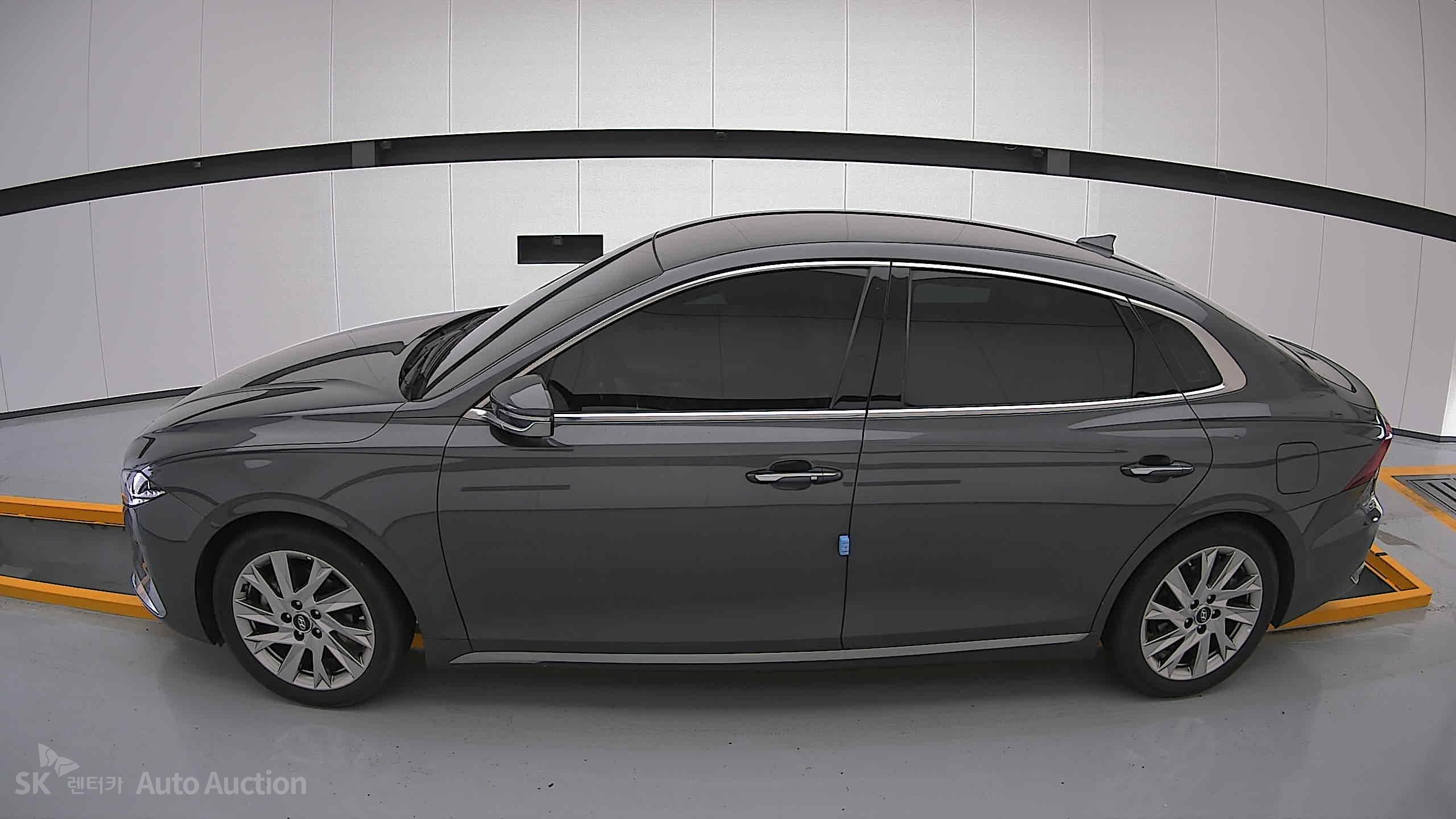 2022 - hyundai grandeur