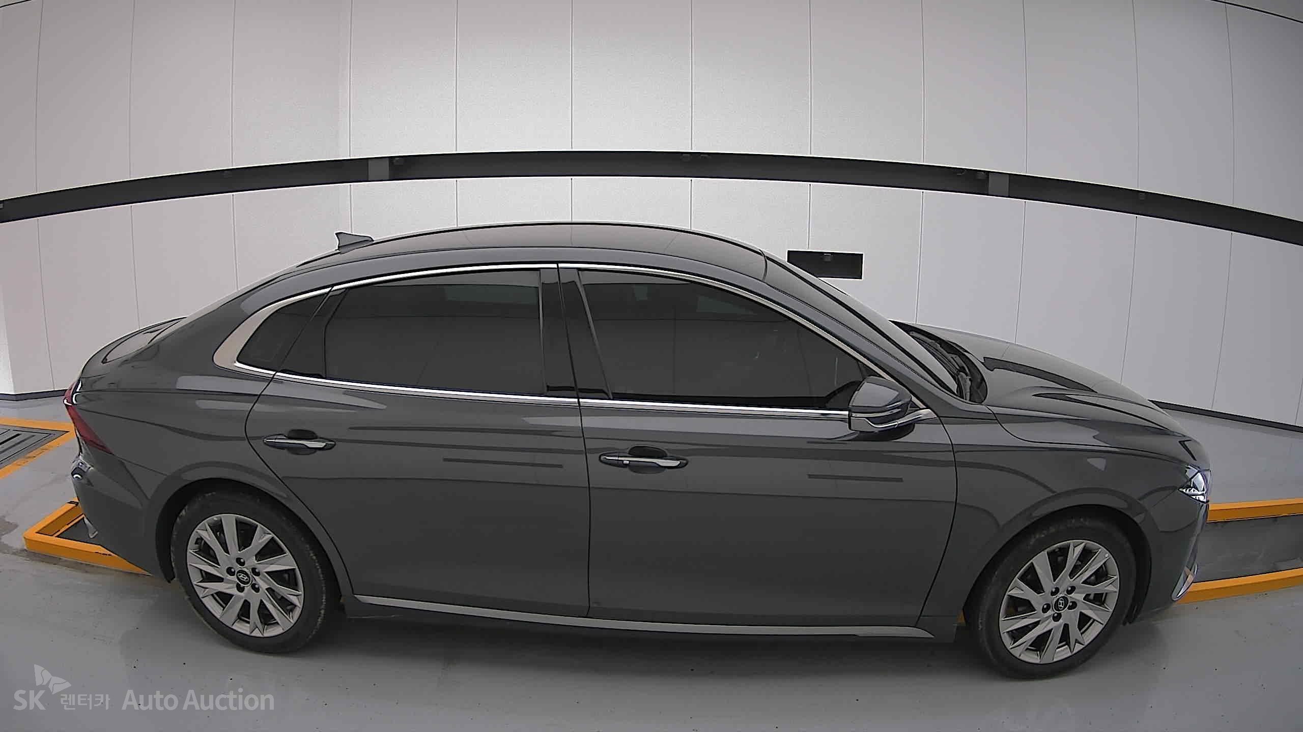 2022 - hyundai grandeur