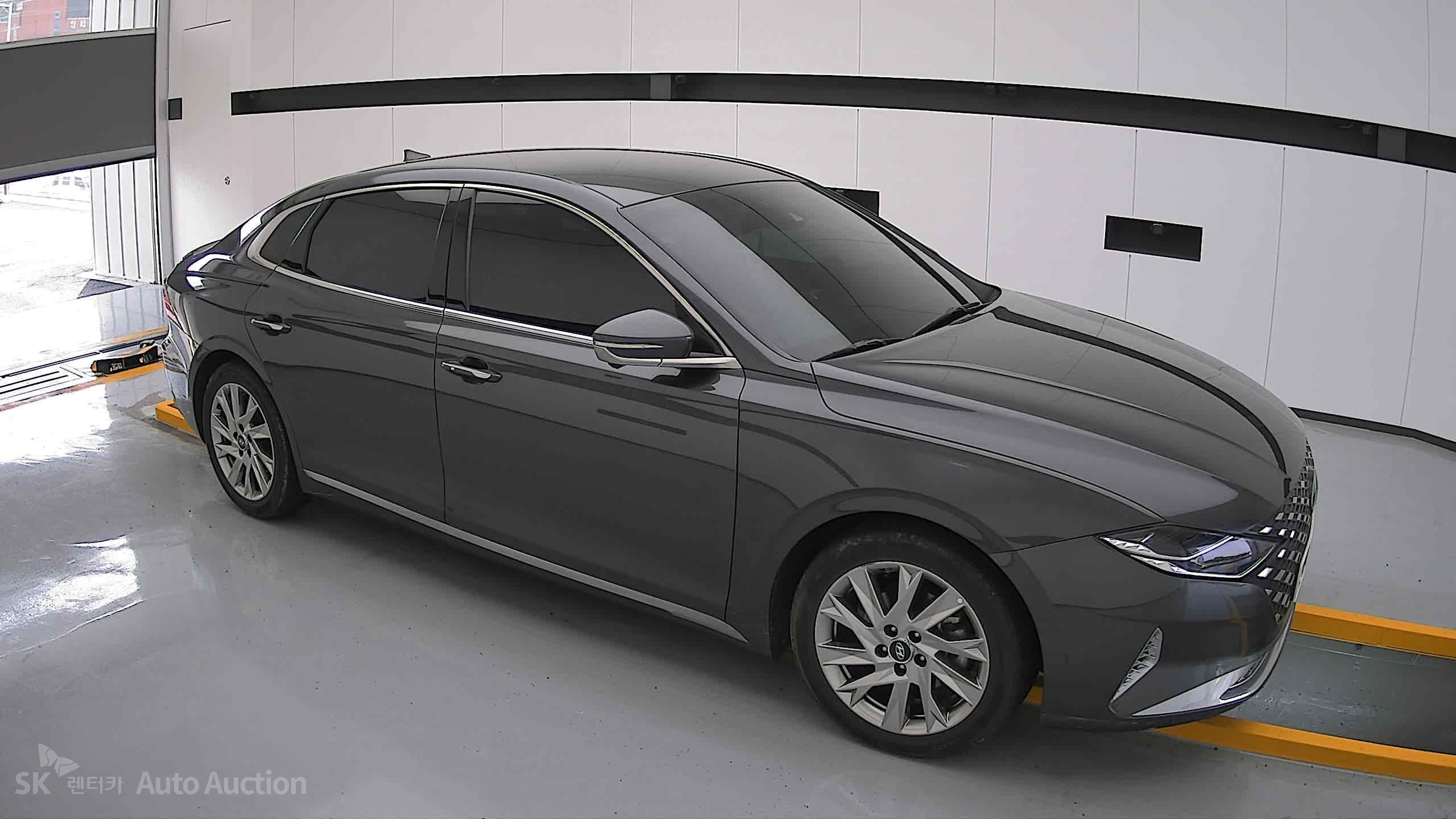 2022 - hyundai grandeur