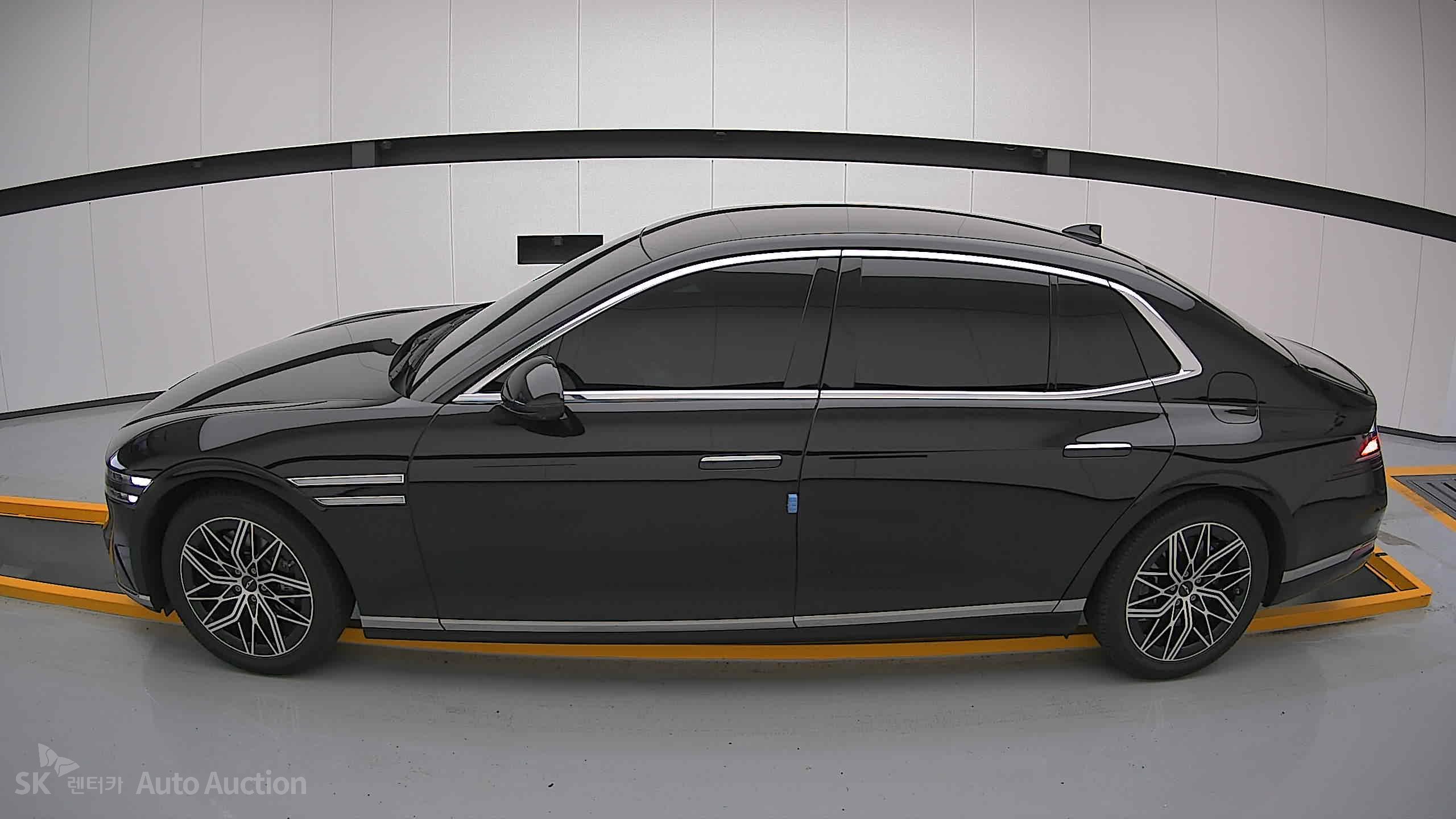 2022 - genesis g90
