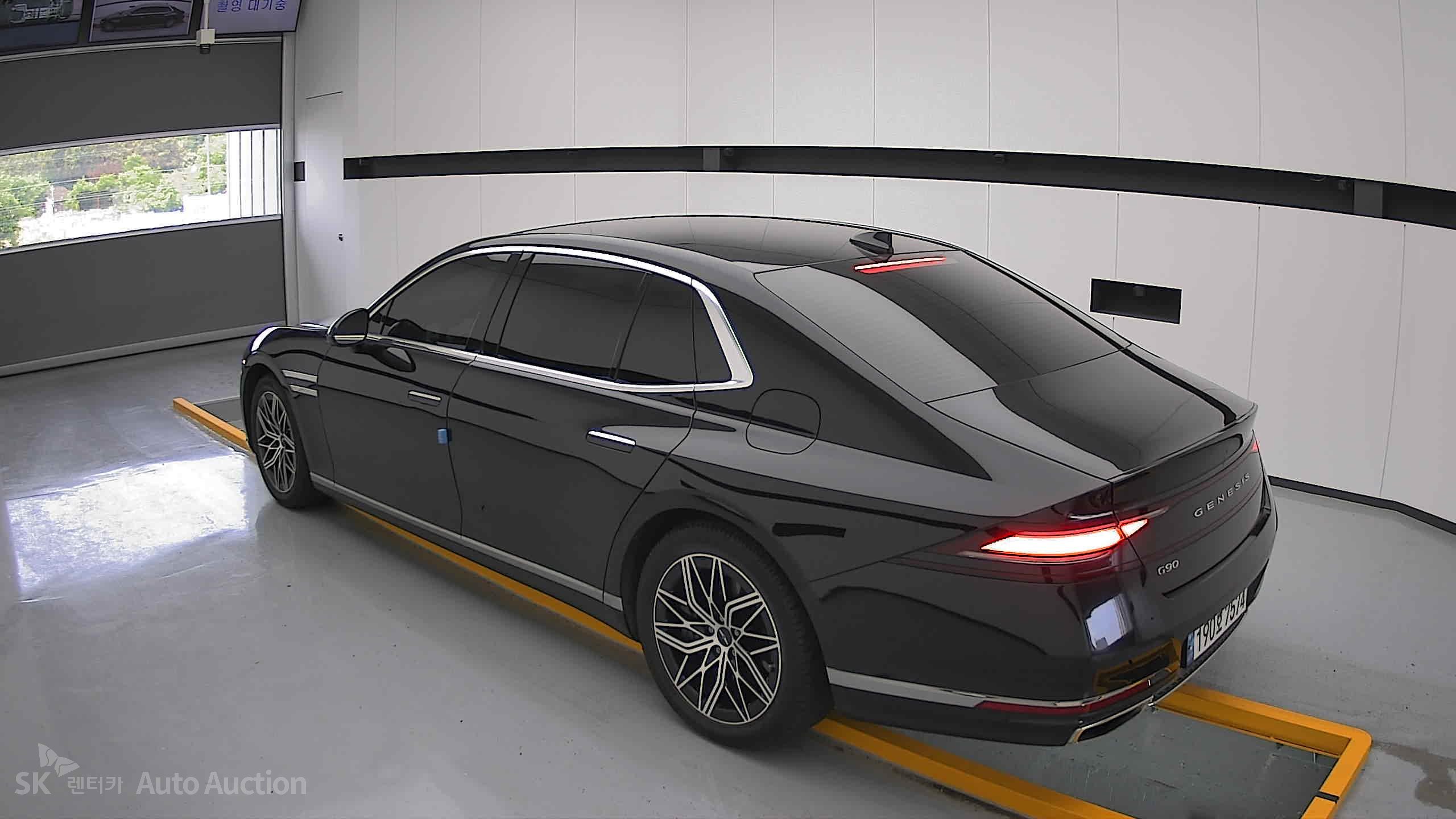 2022 - genesis g90