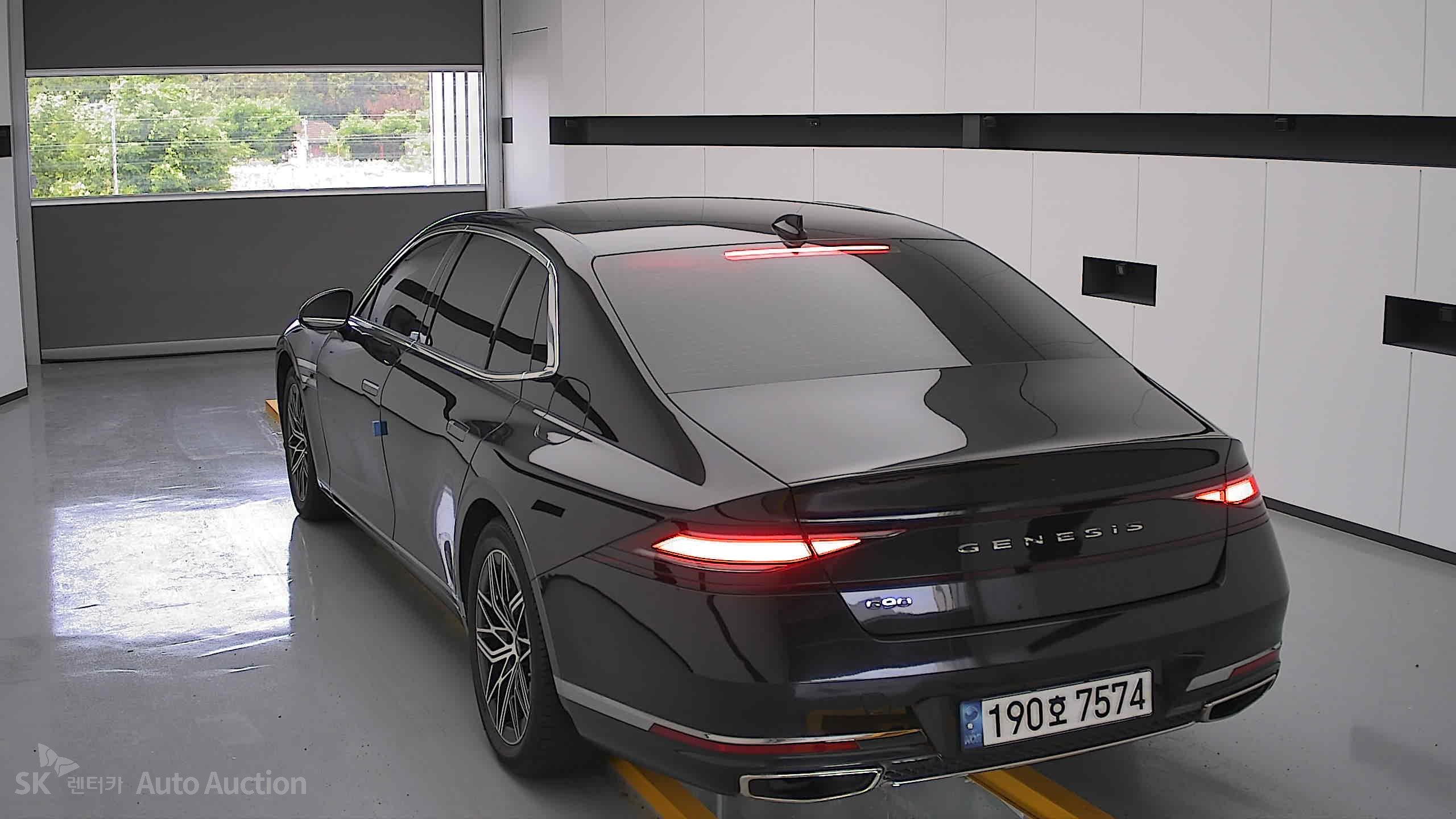 2022 - genesis g90