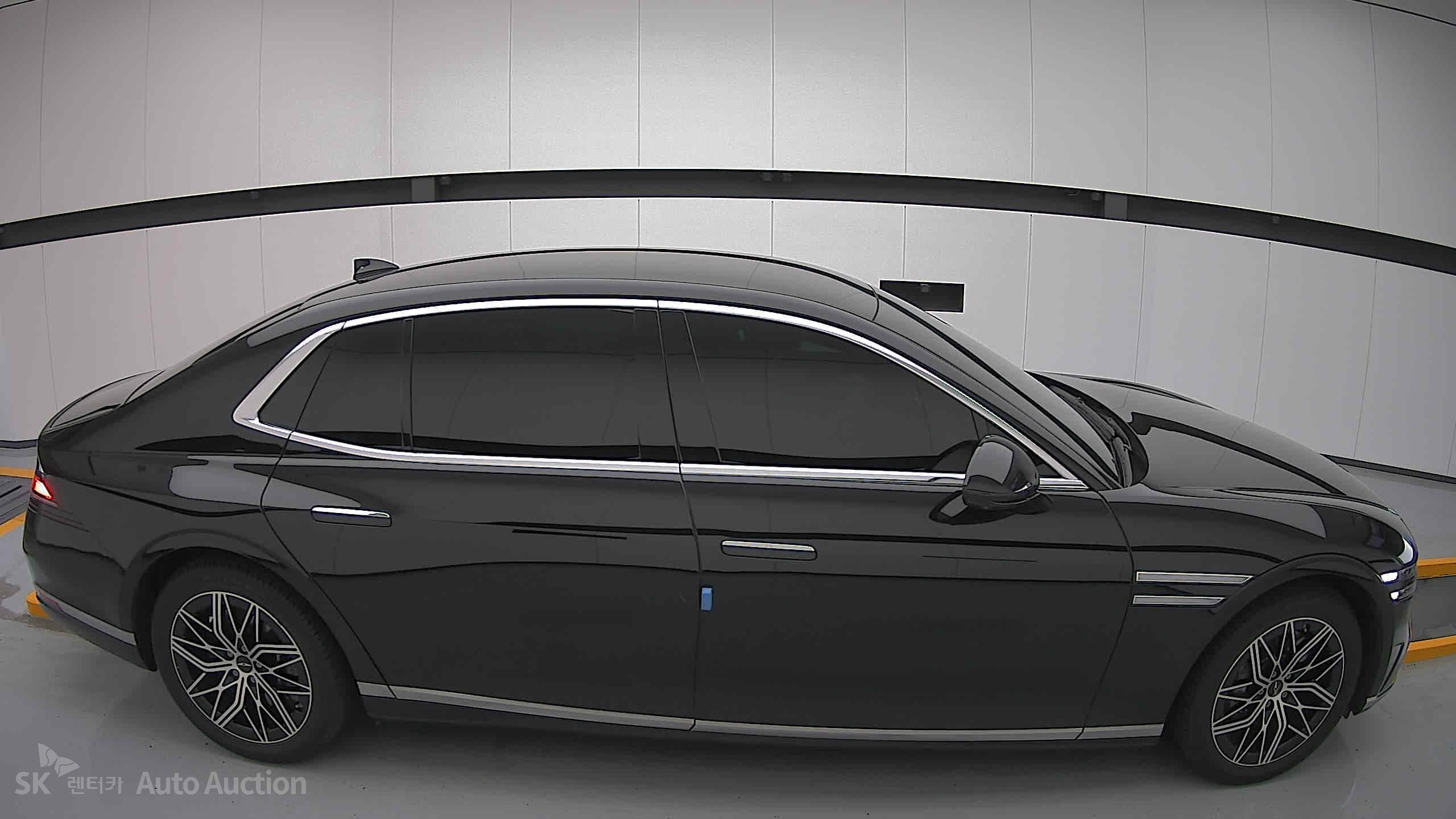 2022 - genesis g90