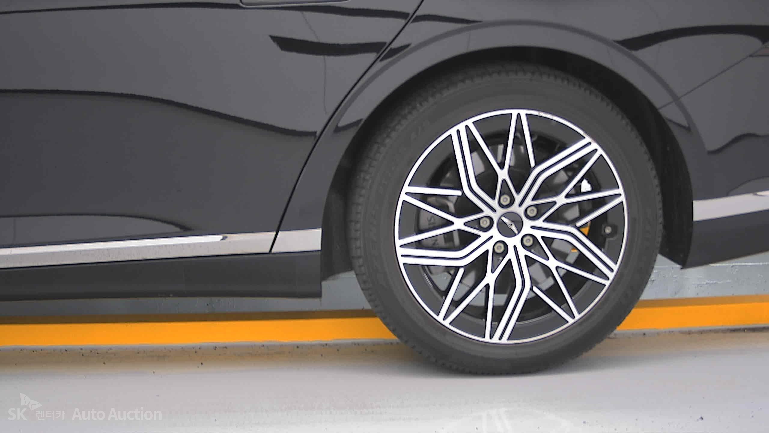 2022 - genesis g90