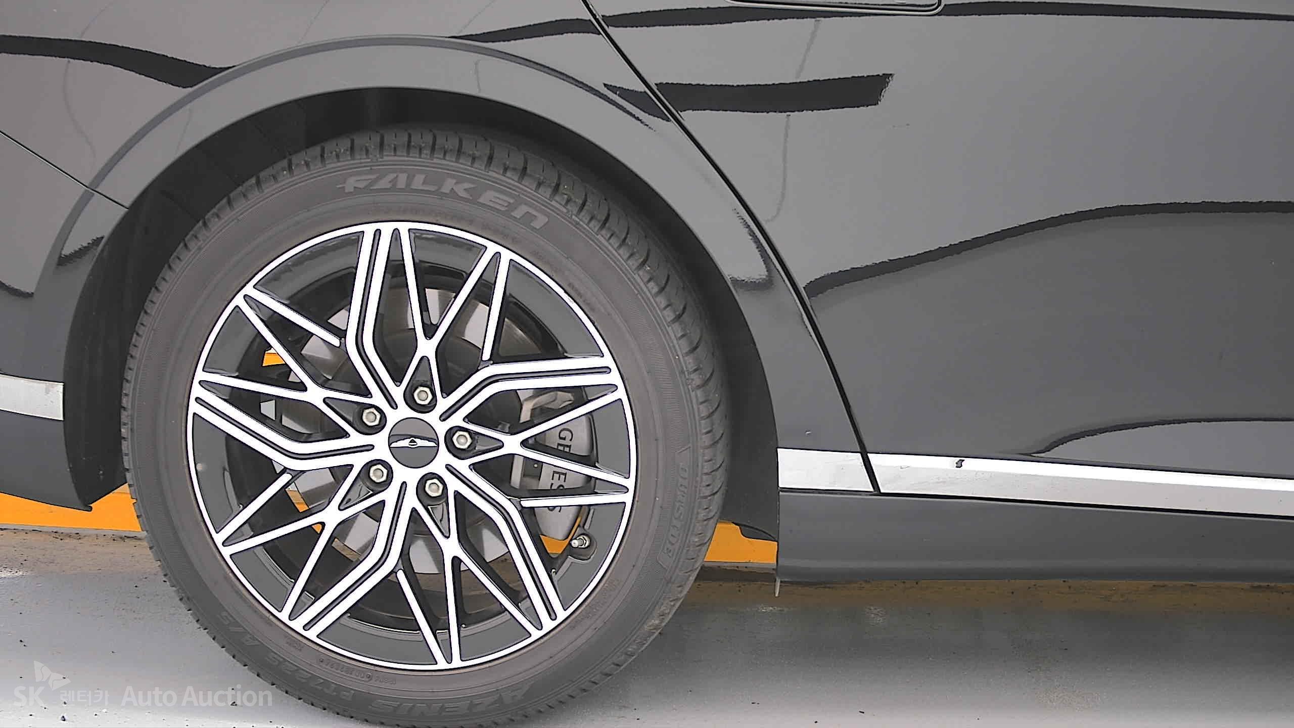 2022 - genesis g90