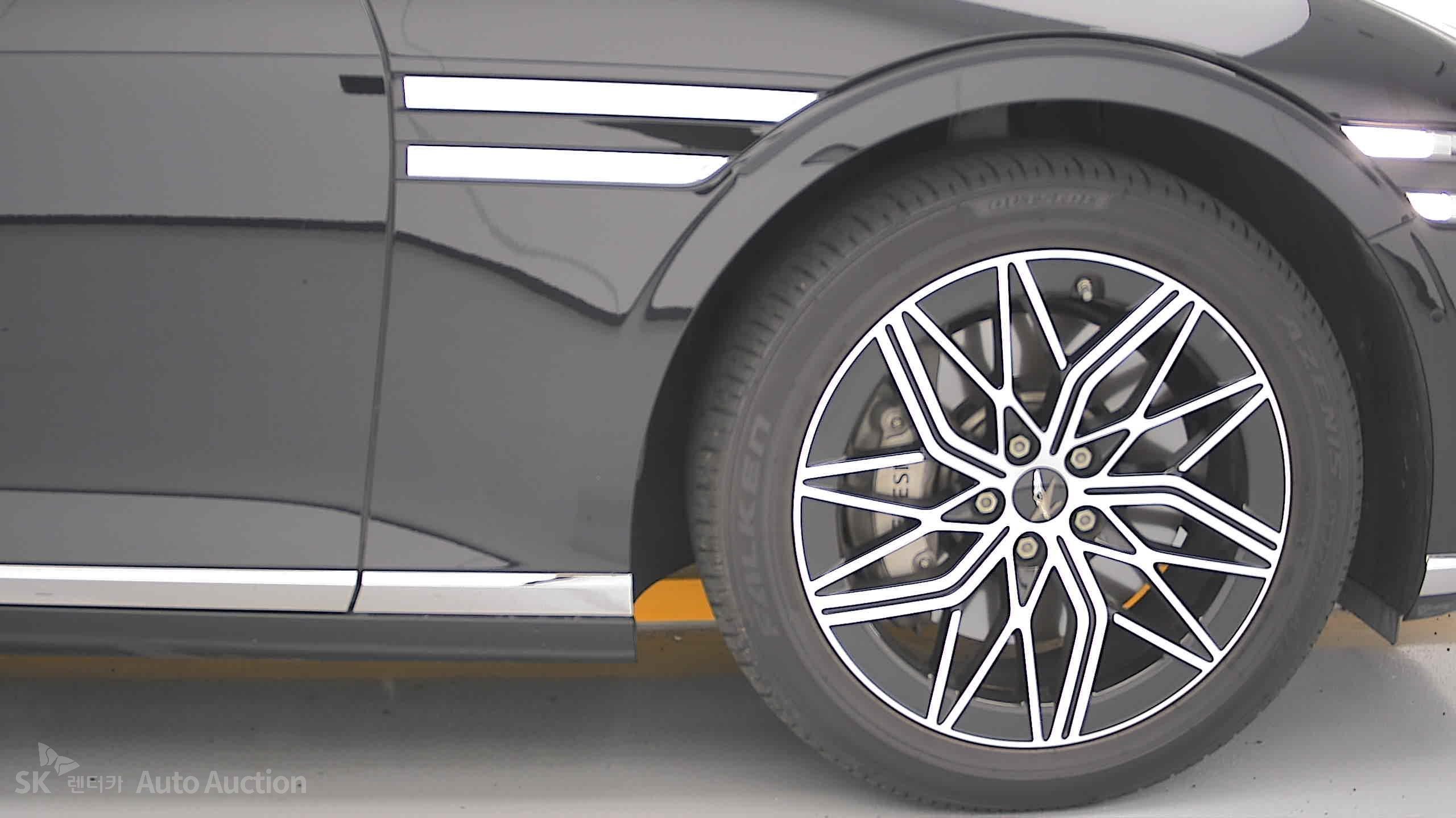 2022 - genesis g90