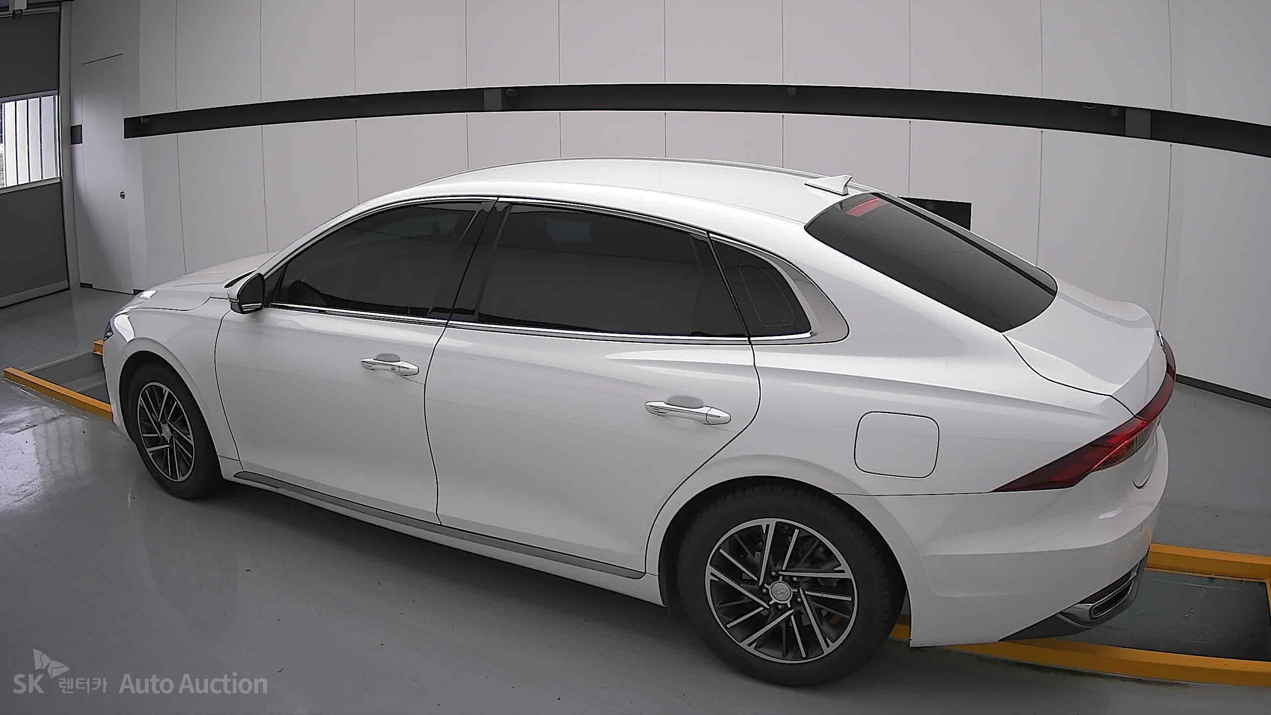 2022 - hyundai grandeur
