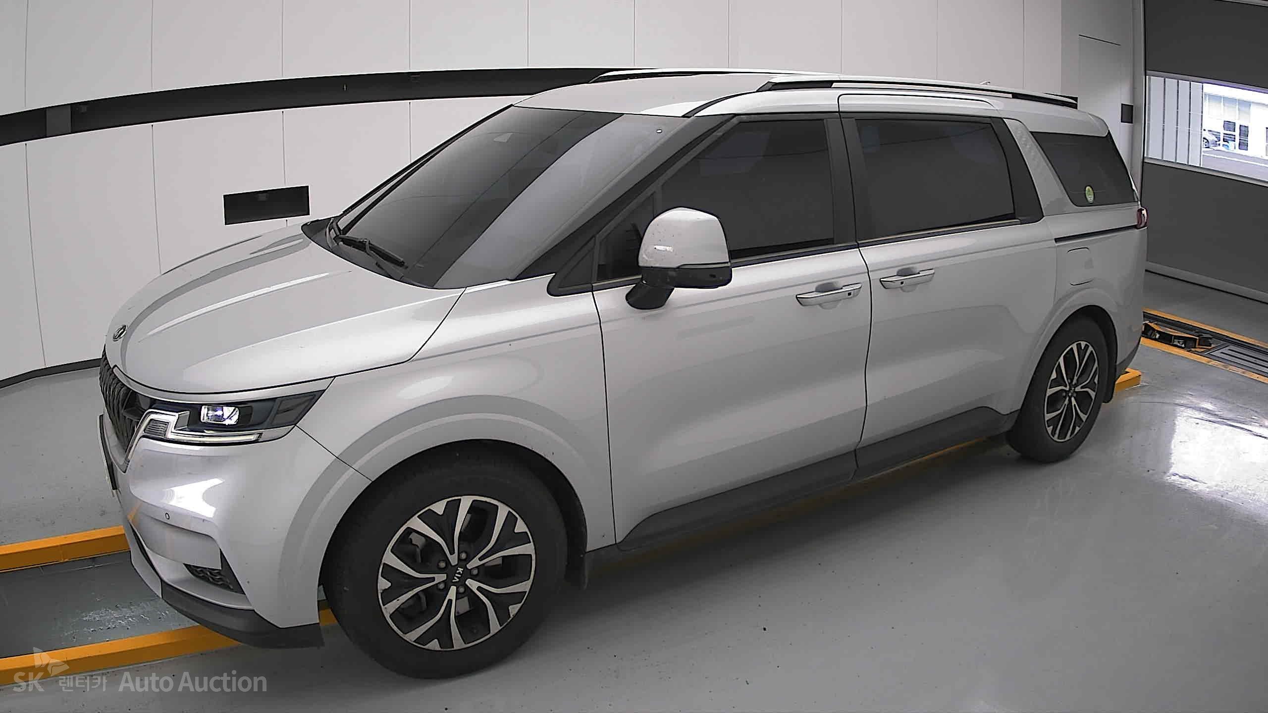 2021 - kia carnival